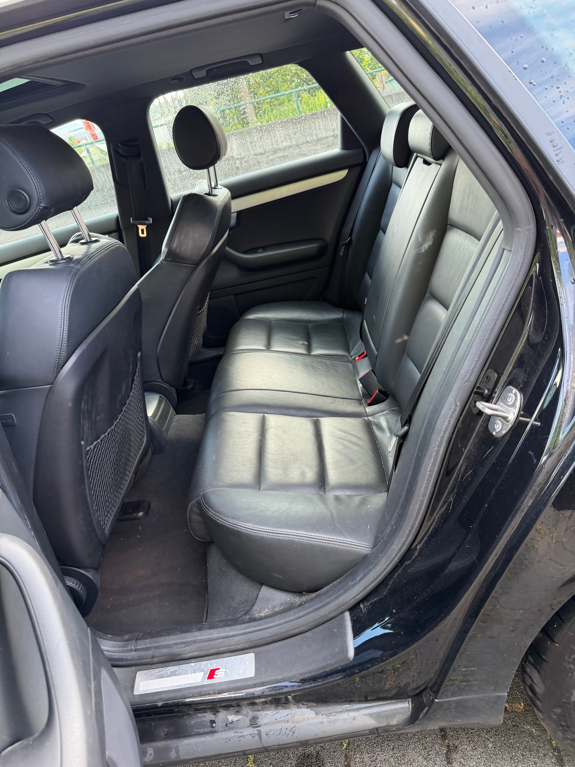AUDI A4 Avant 3.0 V6 TDI quattro-image-8
