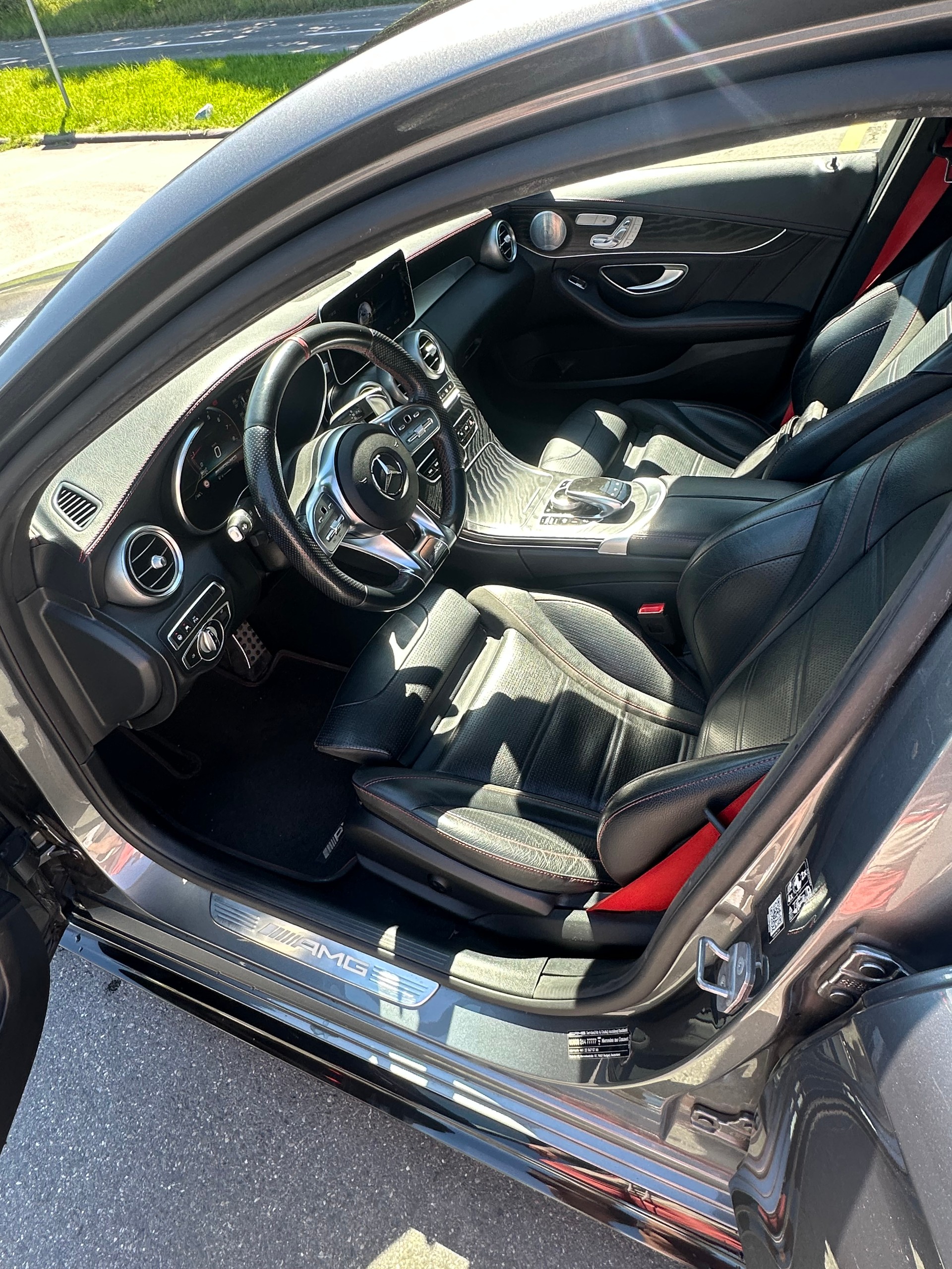 MERCEDES-BENZ C 43 AMG 4matic-image-3