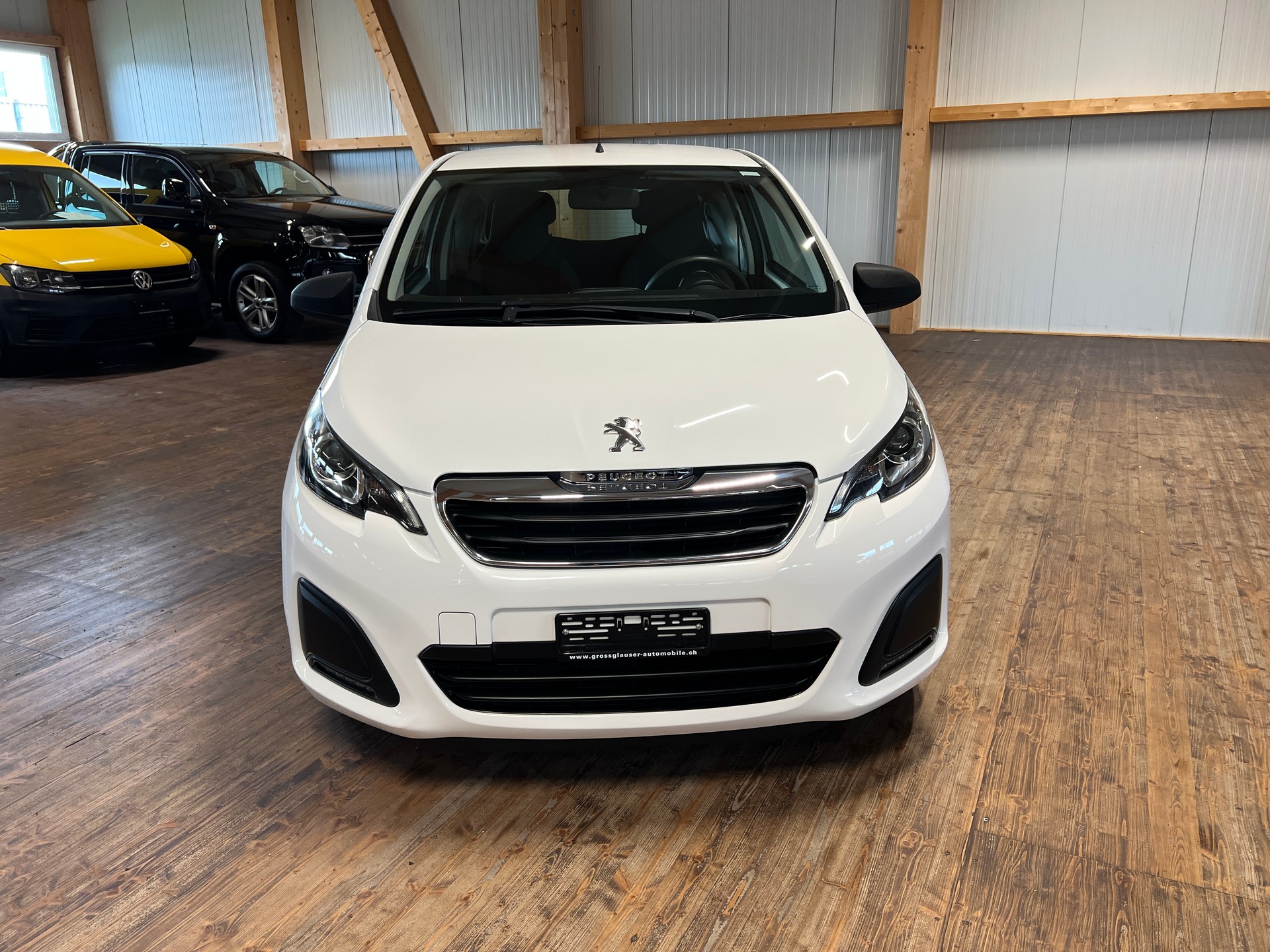 PEUGEOT 108 1.0 VTi Like-image-1