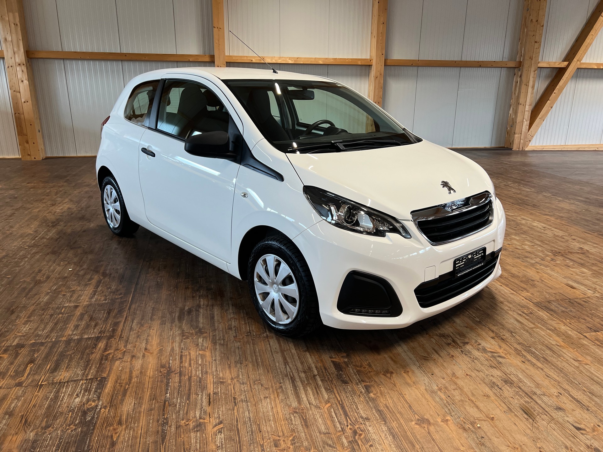 PEUGEOT 108 1.0 VTi Like-image-2