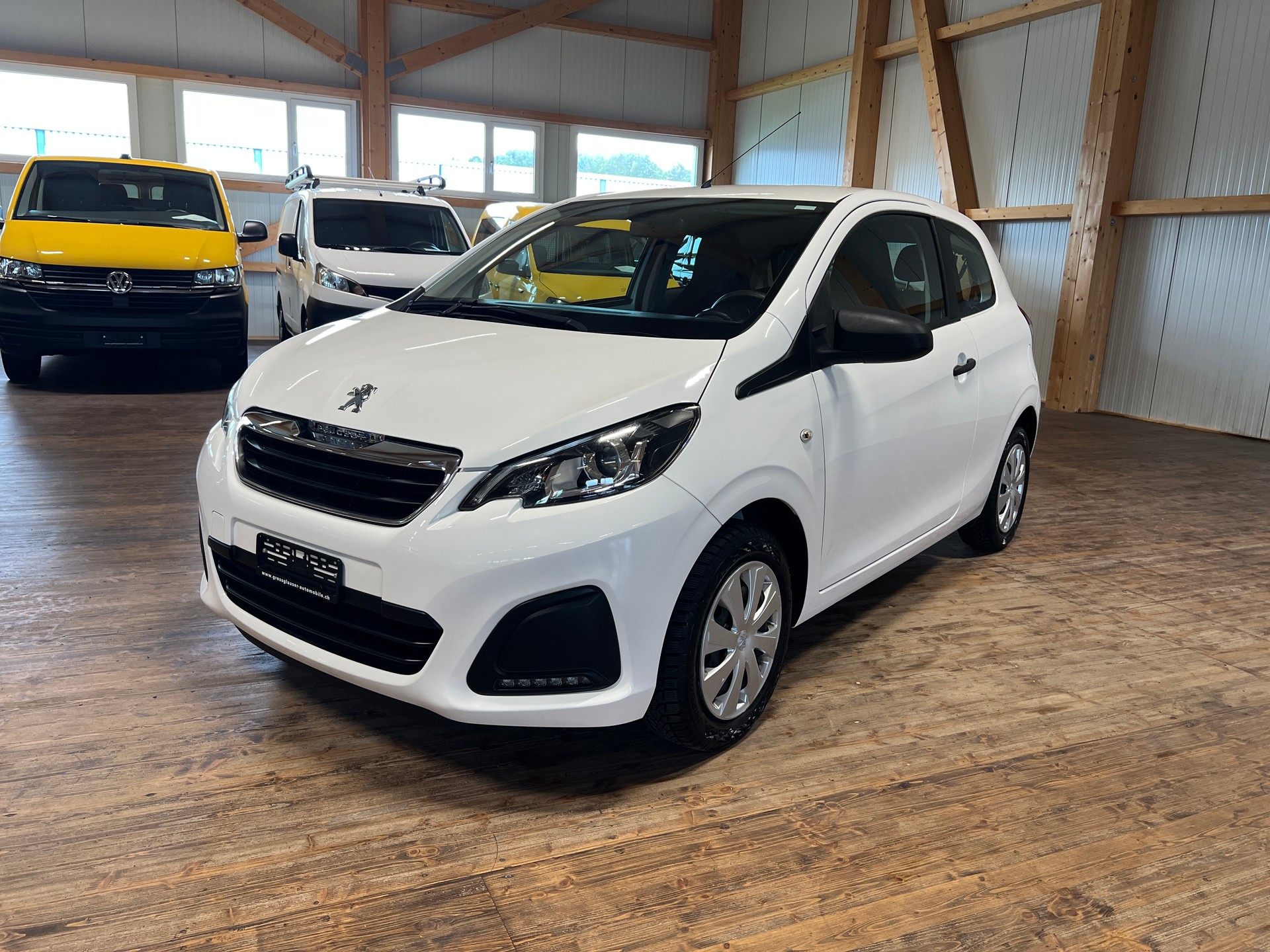 PEUGEOT 108 1.0 VTi Like-image-0