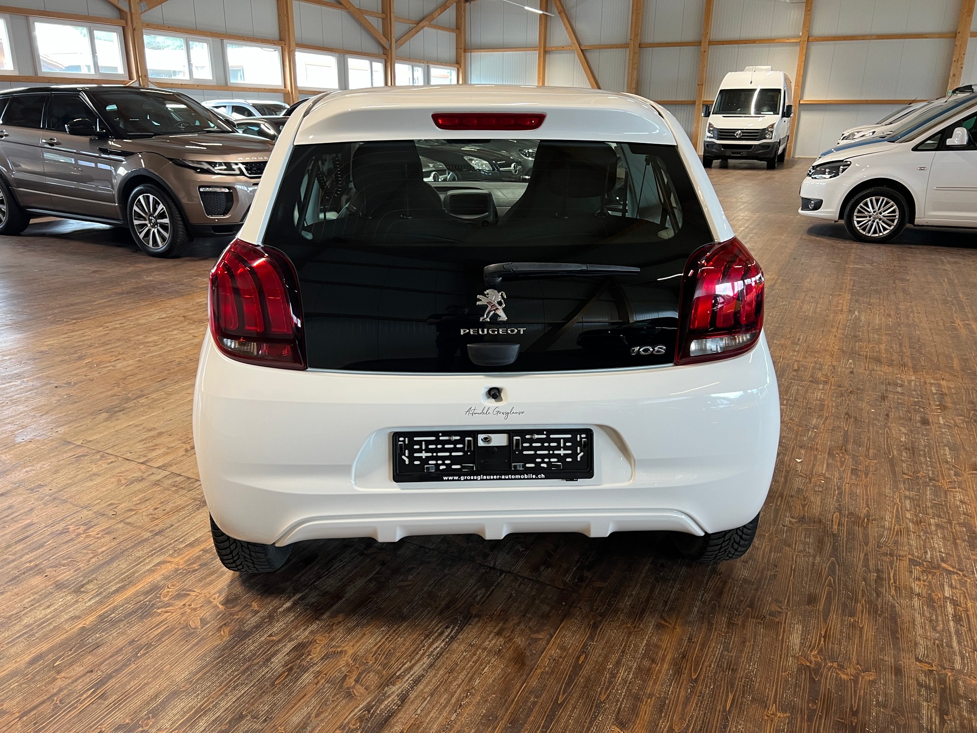 PEUGEOT 108 1.0 VTi Like-image-5