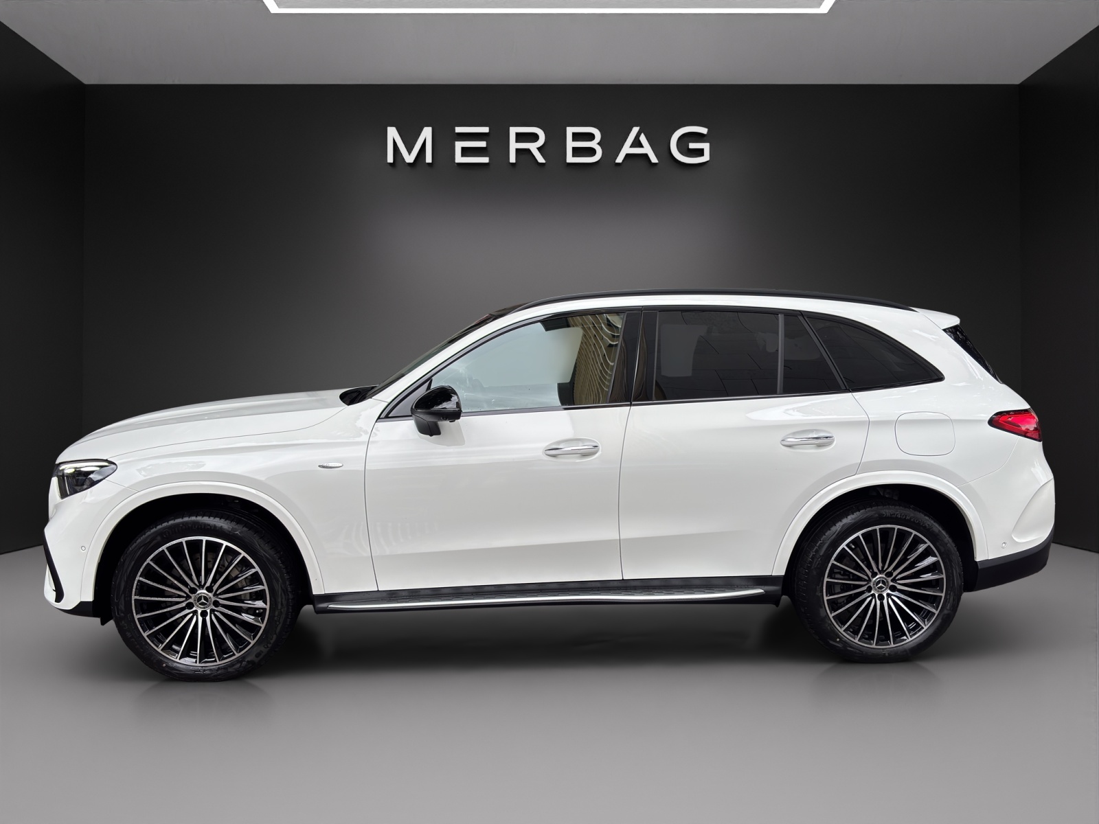 MERCEDES-BENZ GLC 300 e 4Matic 9G-Tronic-image-3