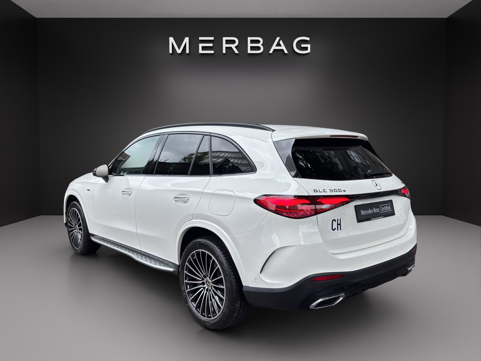 MERCEDES-BENZ GLC 300 e 4Matic 9G-Tronic-image-5