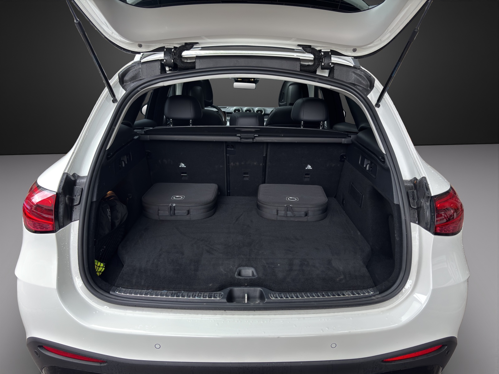 MERCEDES-BENZ GLC 300 e 4Matic 9G-Tronic-image-15