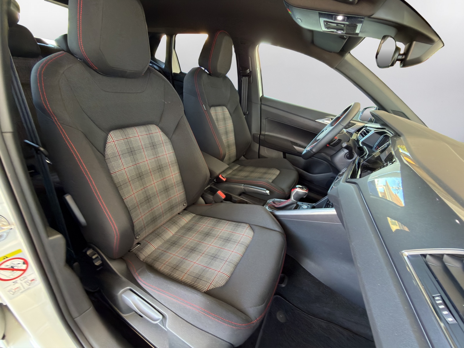 VW Polo 2.0 TSI GTI DSG-image-11
