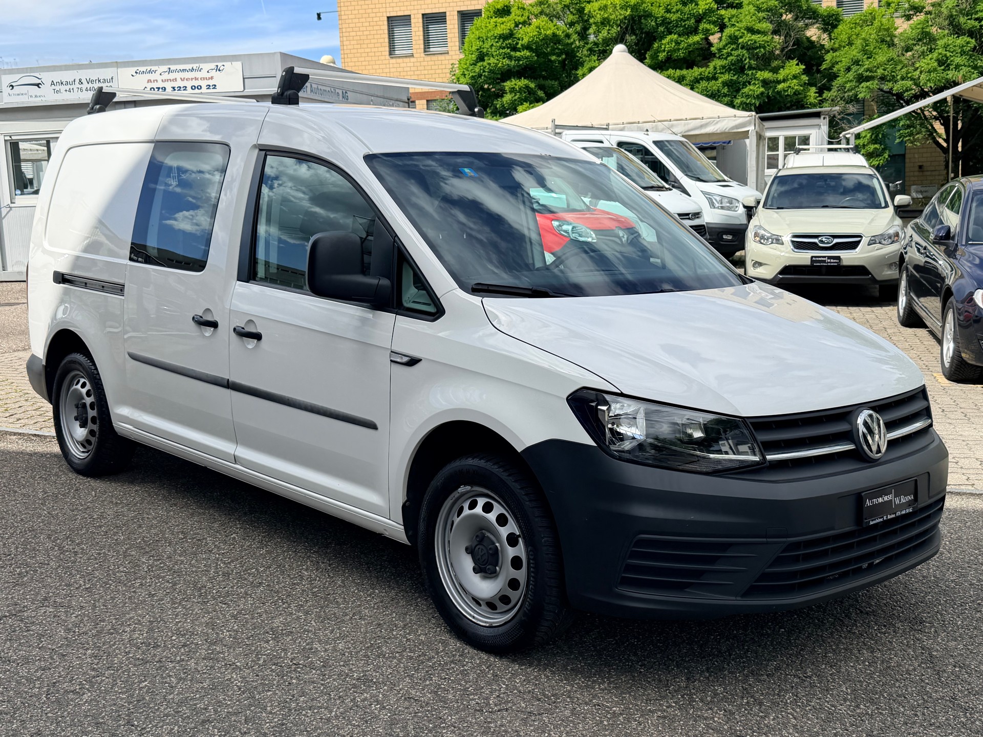 VW Caddy Maxi 1.4TSI BlueMotion Technology-image-0