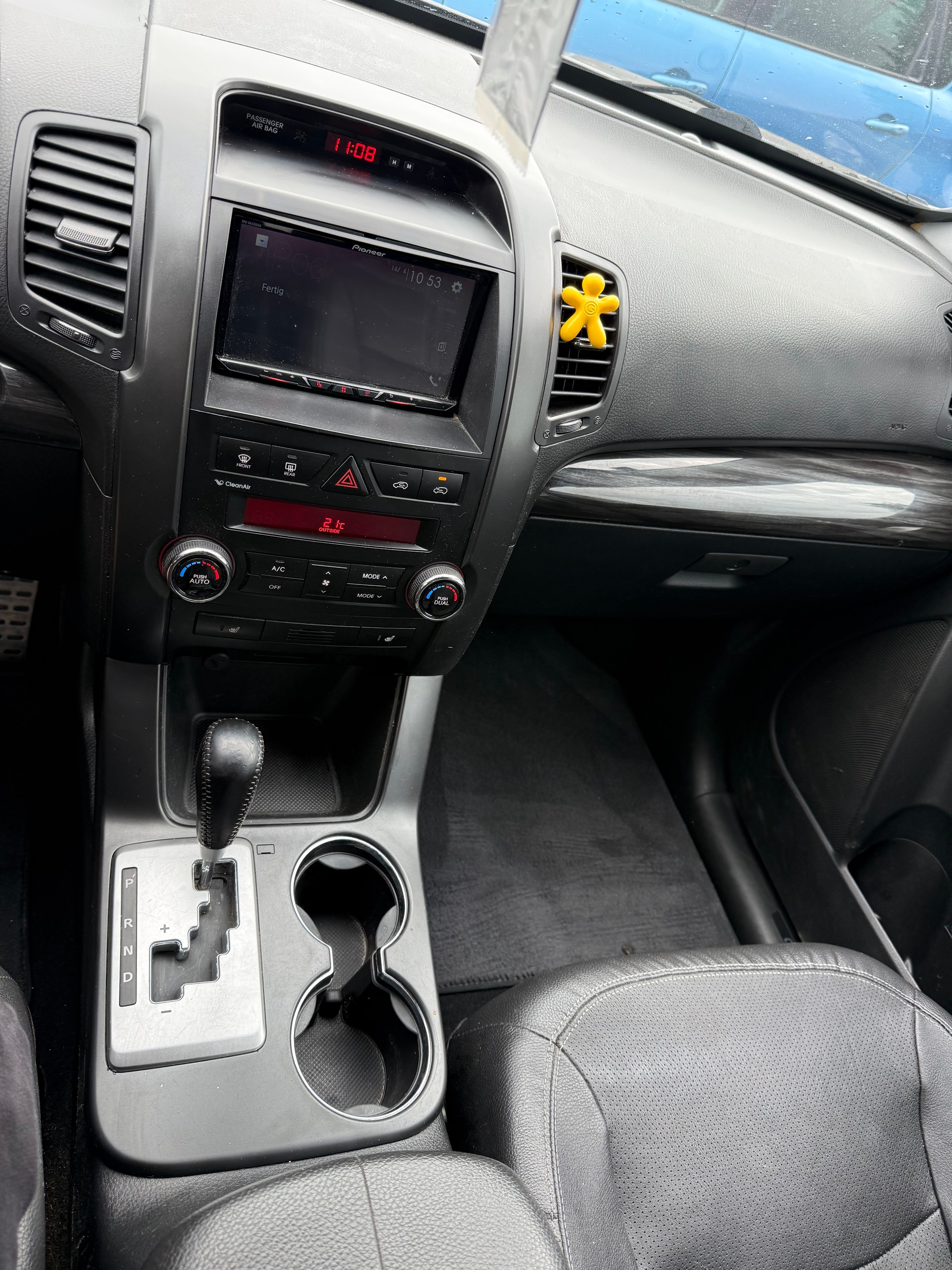KIA Sorento 2.2 CRDI Style-image-7
