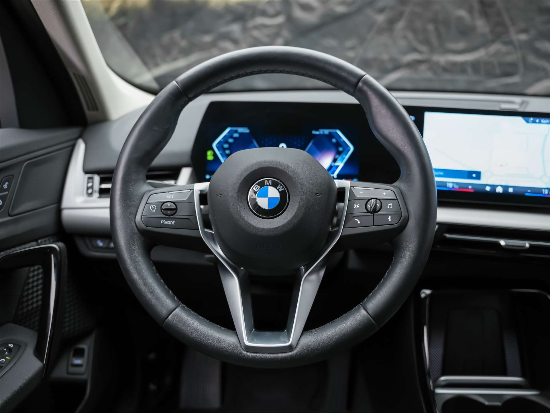 BMW X1 xDrive 20d *20" Felgen*Abstandsregler*Anhängerkupplung*Werksgarantie*-image-23