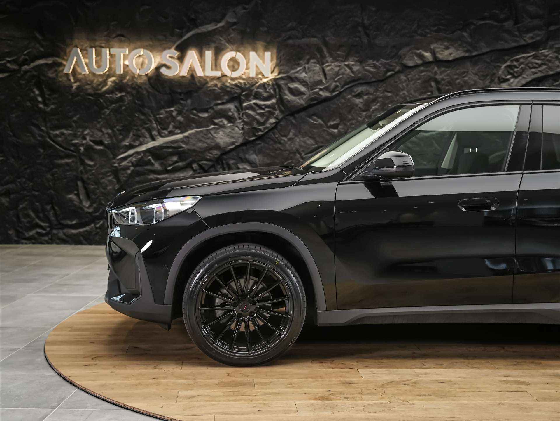 BMW X1 xDrive 20d *20" Felgen*Abstandsregler*Anhängerkupplung*Werksgarantie*-image-13