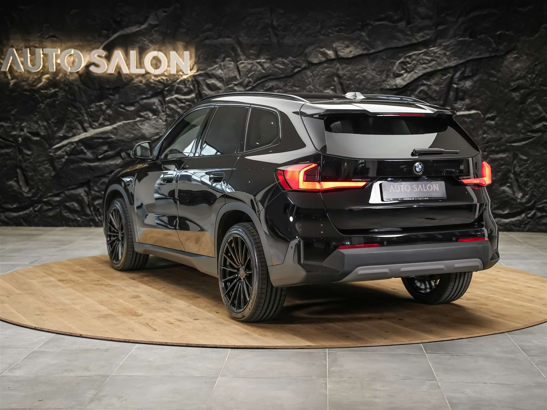 BMW X1 xDrive 20d *20" Felgen*Abstandsregler*Anhängerkupplung*Werksgarantie*-image-2