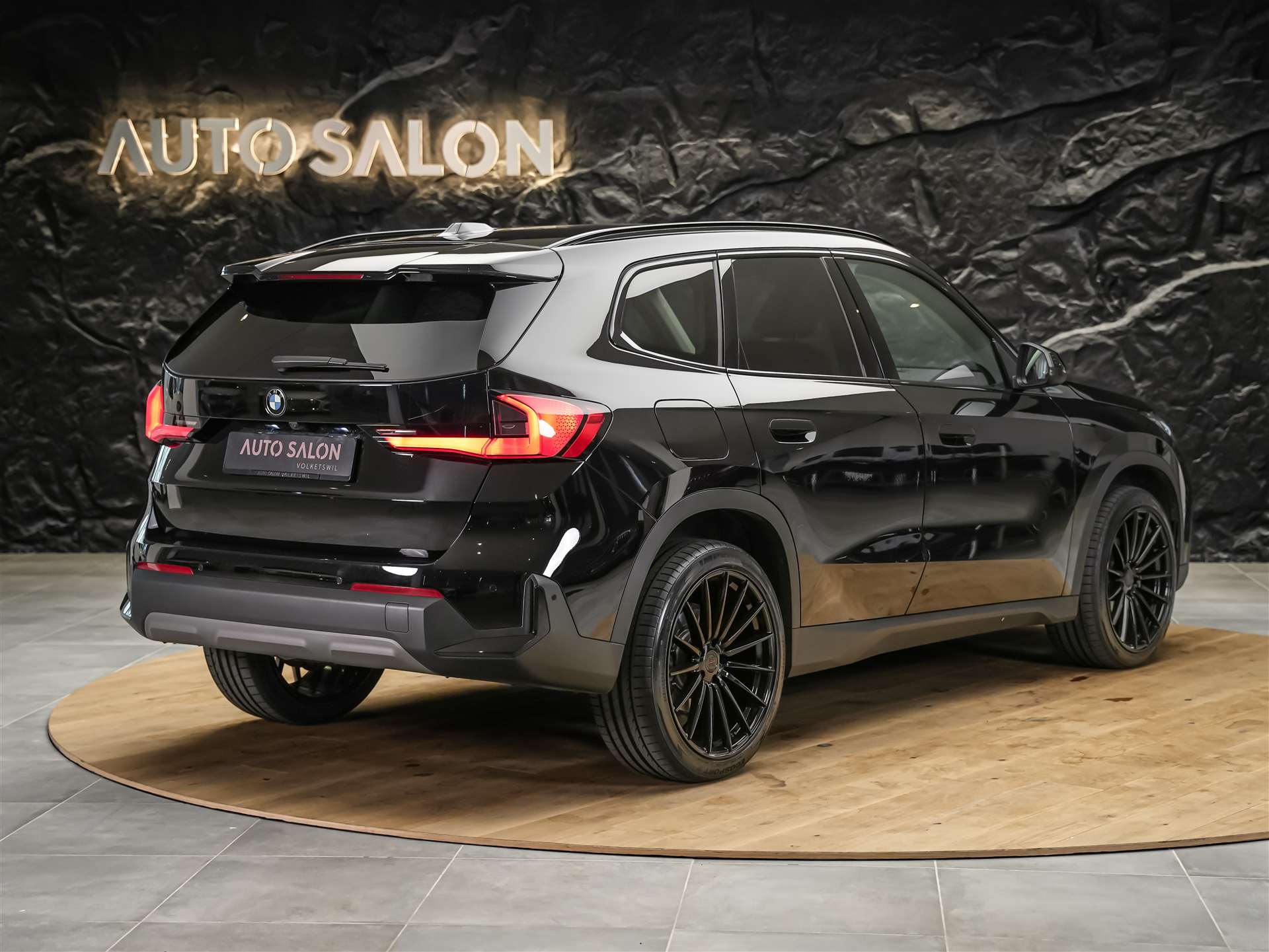 BMW X1 xDrive 20d *20" Felgen*Abstandsregler*Anhängerkupplung*Werksgarantie*-image-4