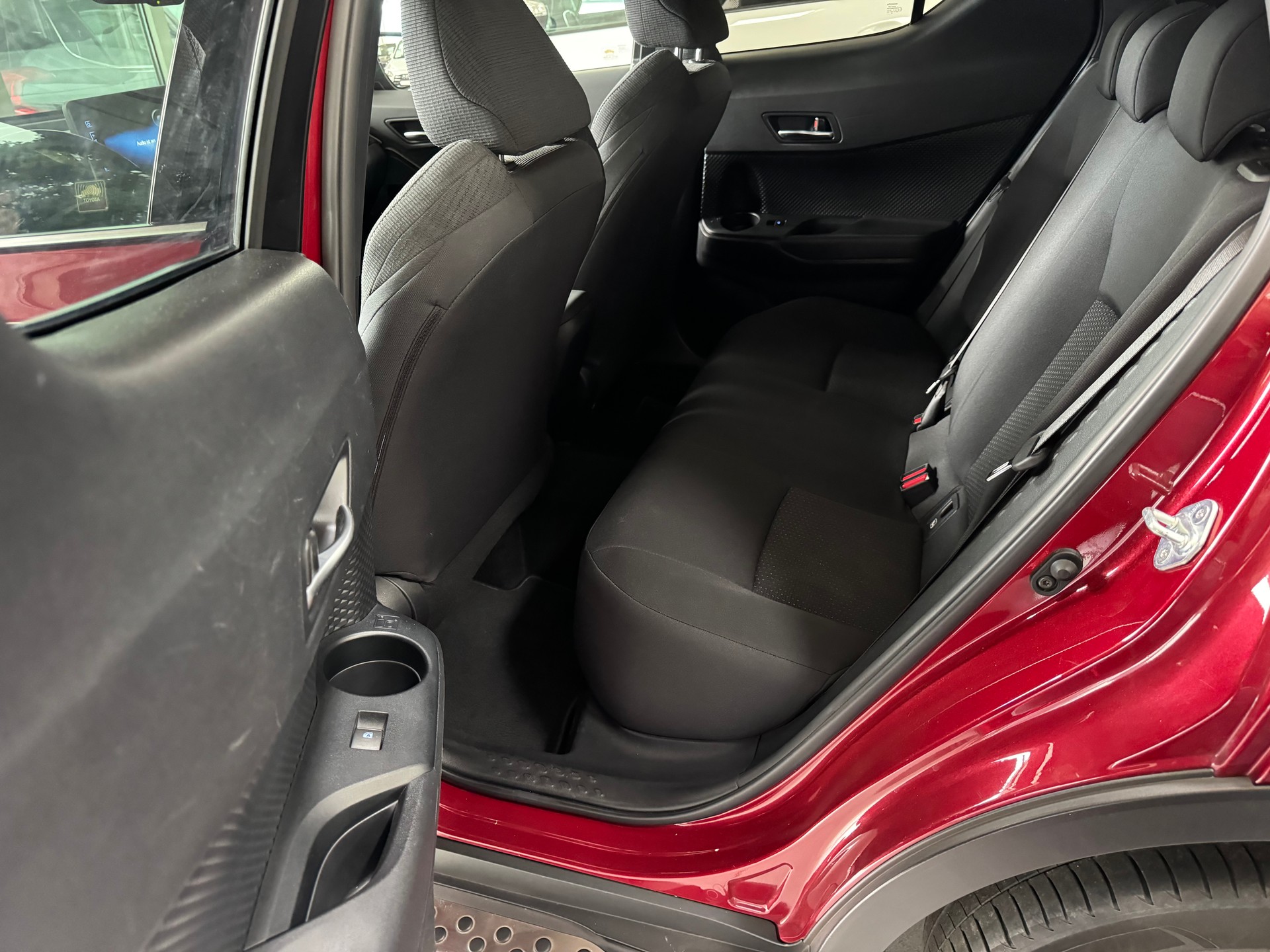 TOYOTA C-HR 1.2 Turbo Premium 4WD Multidrive S-image-13