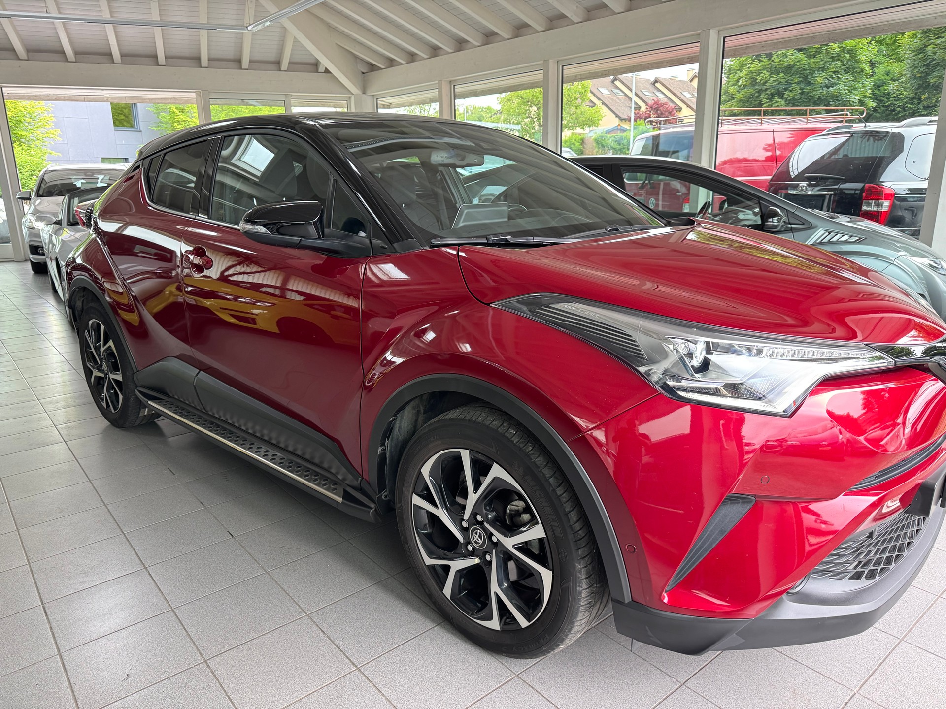TOYOTA C-HR 1.2 Turbo Premium 4WD Multidrive S-image-2