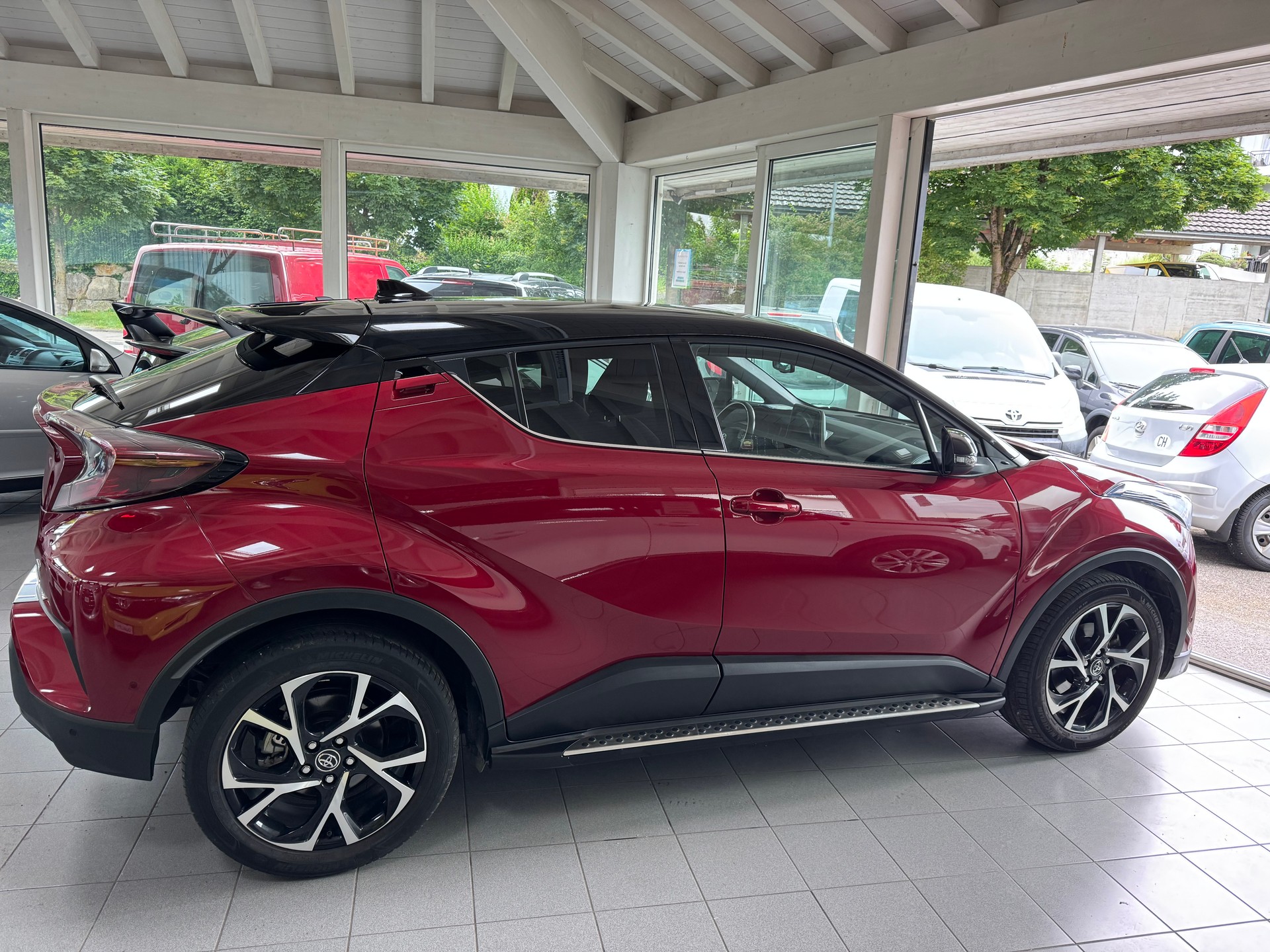 TOYOTA C-HR 1.2 Turbo Premium 4WD Multidrive S-image-3