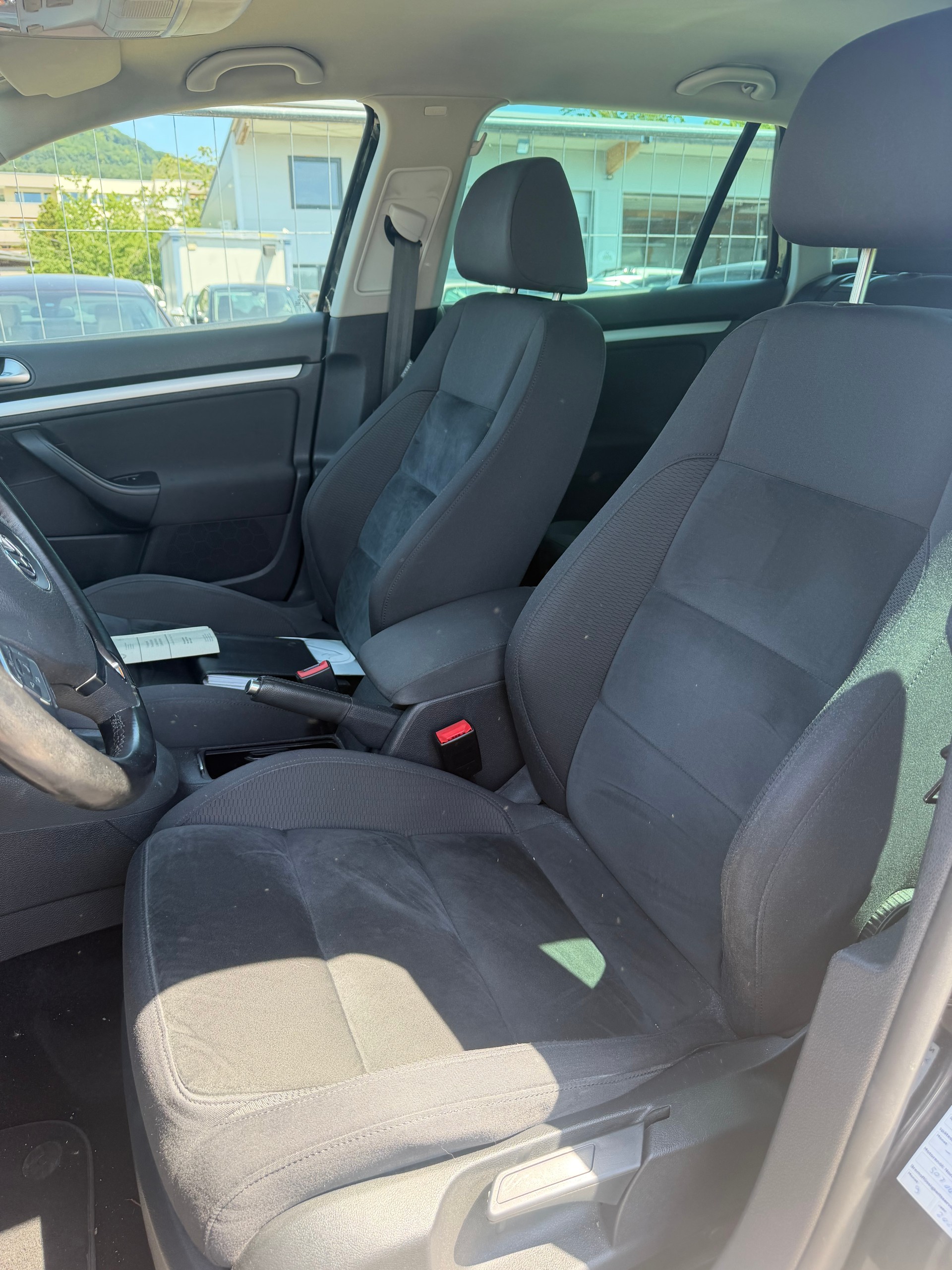 VW Golf Variant 1.4 TSI Highline DSG-image-4