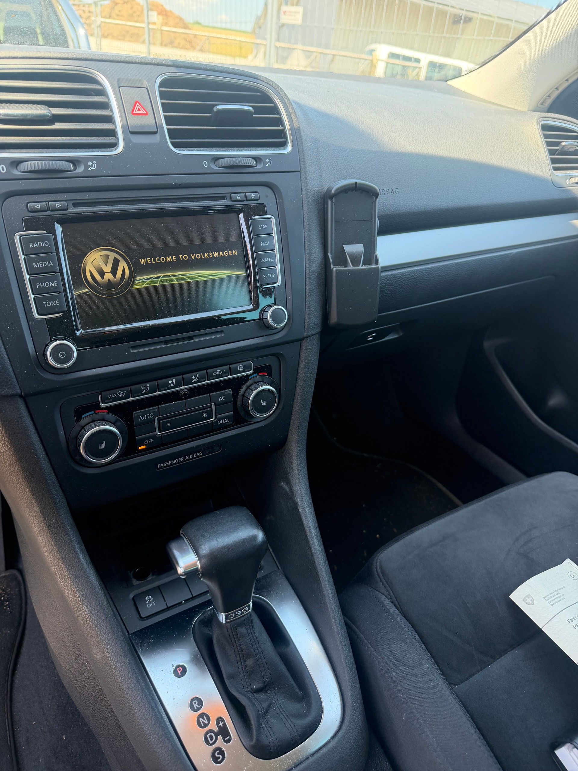 VW Golf Variant 1.4 TSI Highline DSG-image-7
