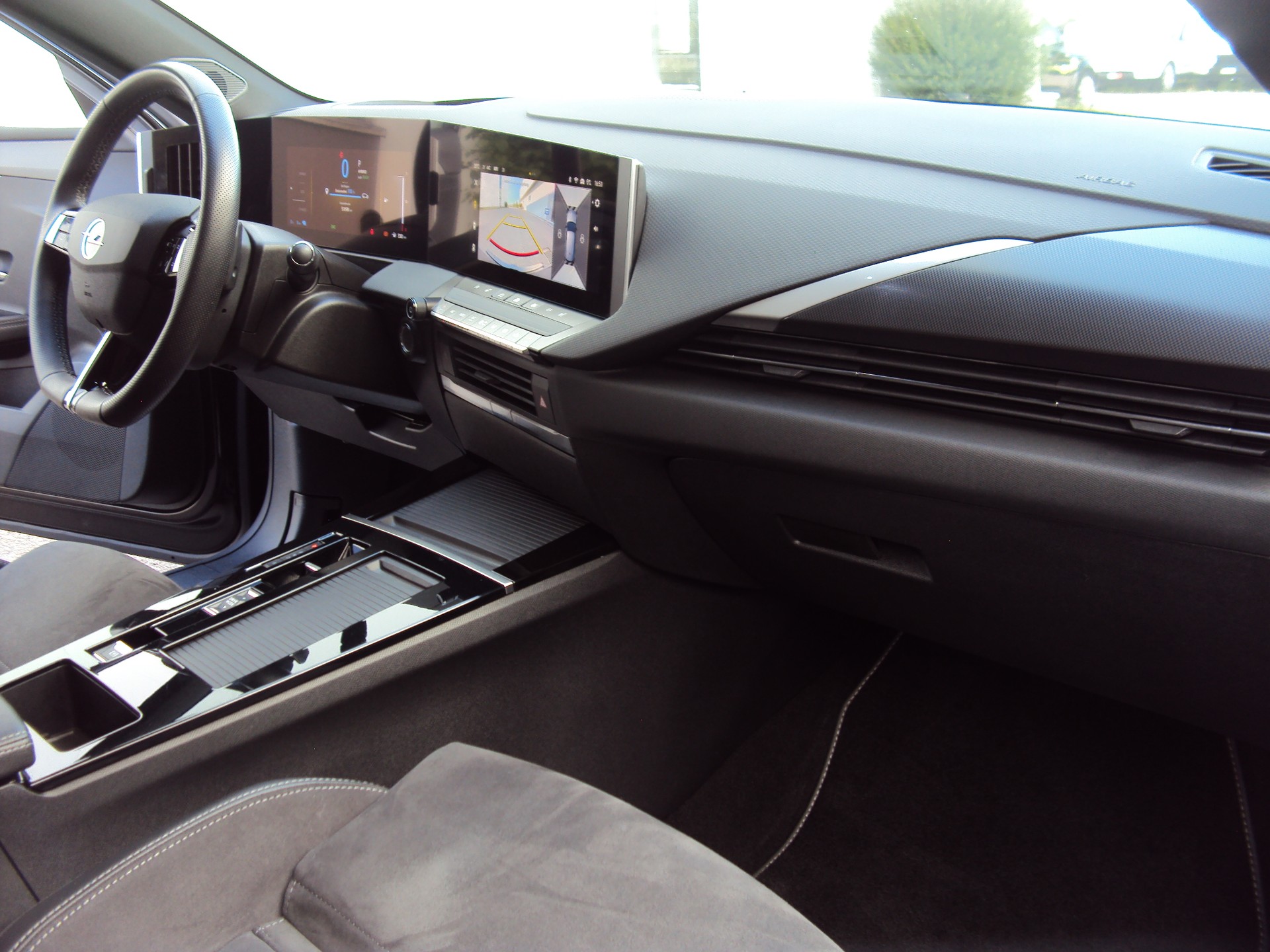 OPEL Astra Sports Tourer 1.6 PHEV Turbo GSe-image-11