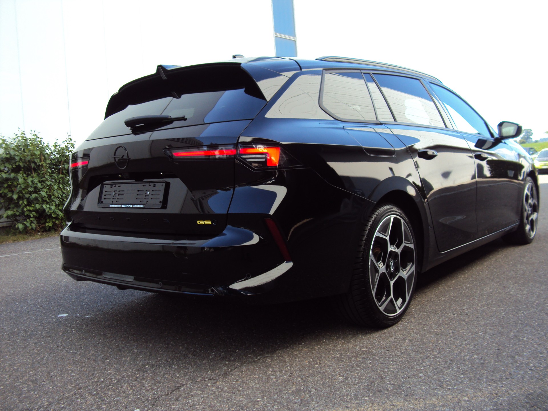 OPEL Astra Sports Tourer 1.6 PHEV Turbo GSe-image-3