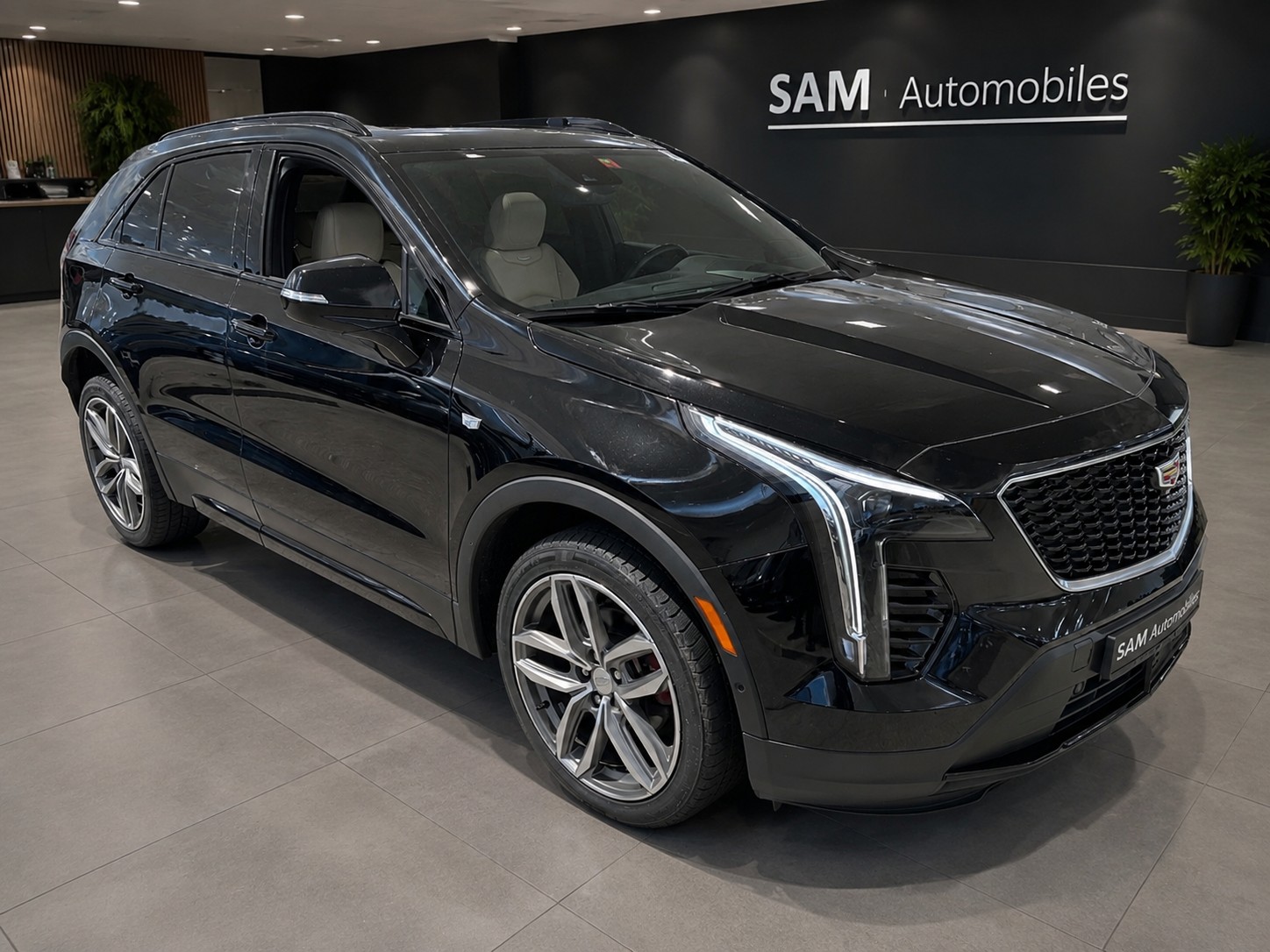 CADILLAC XT4 350D 2.0 Premium Luxury AWD Automat-image-2