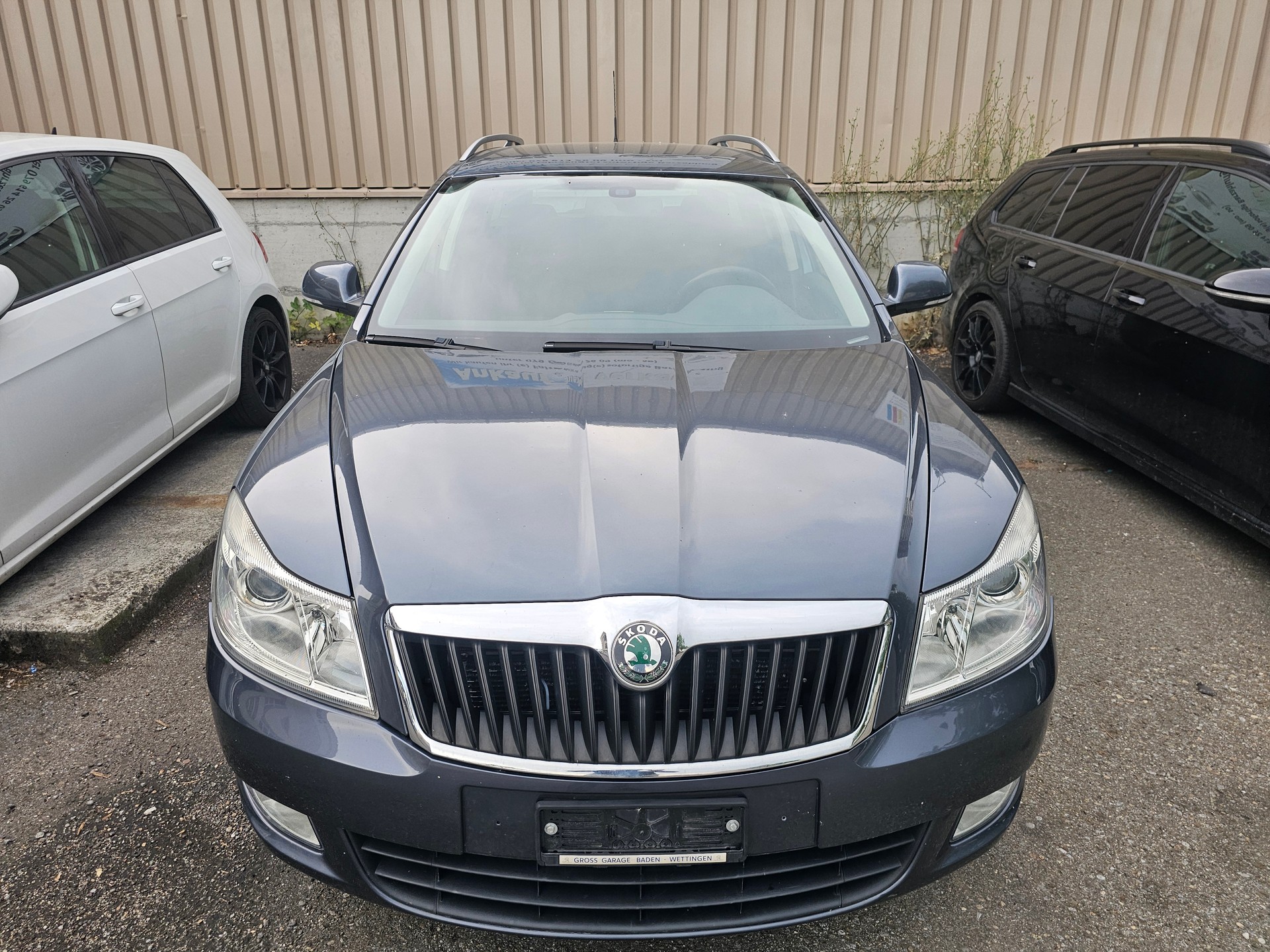 SKODA Octavia Combi 1.8 TSI Laurin & Klement DSG-image-2