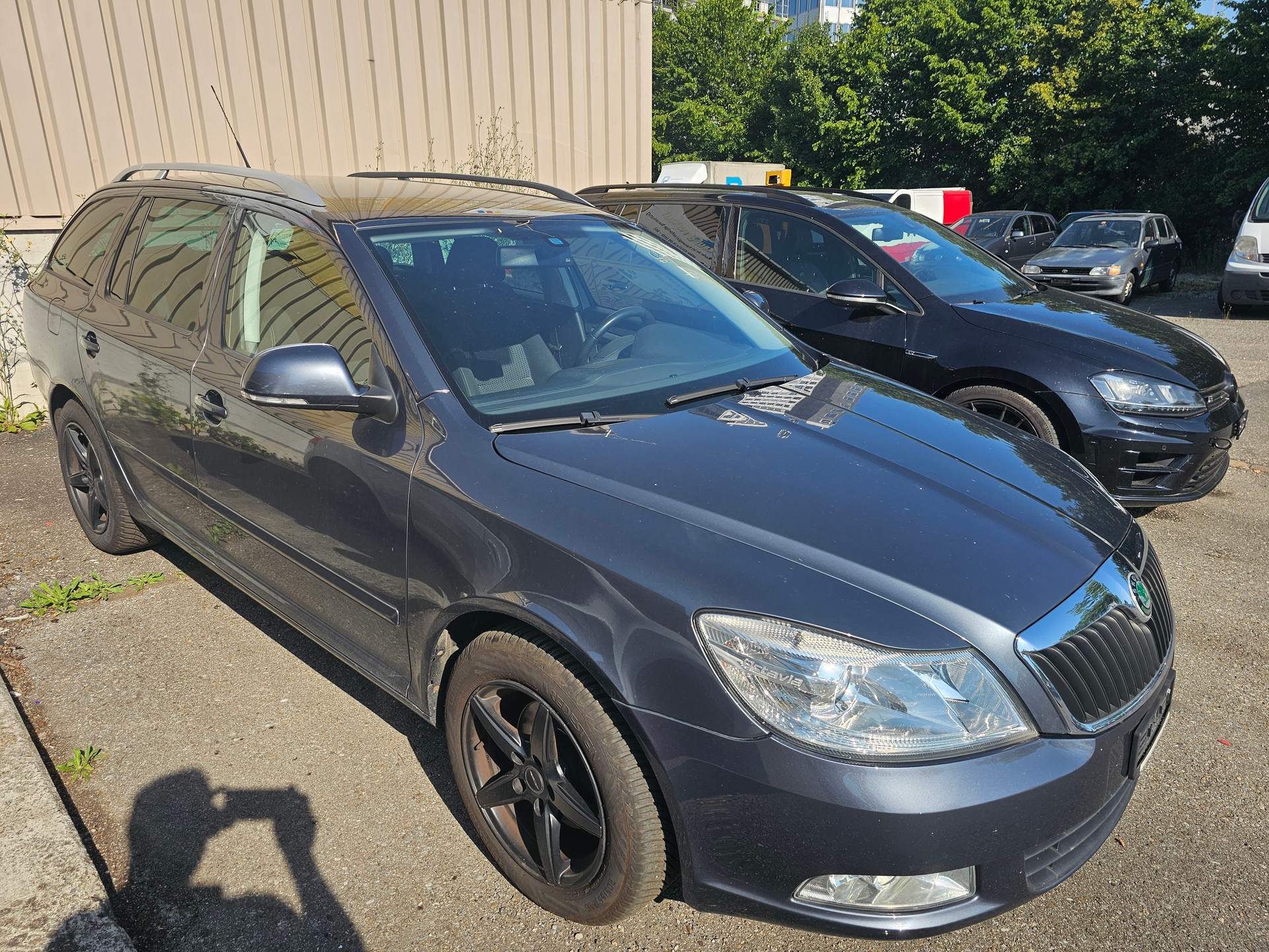 SKODA Octavia Combi 1.8 TSI Laurin & Klement DSG-image-2