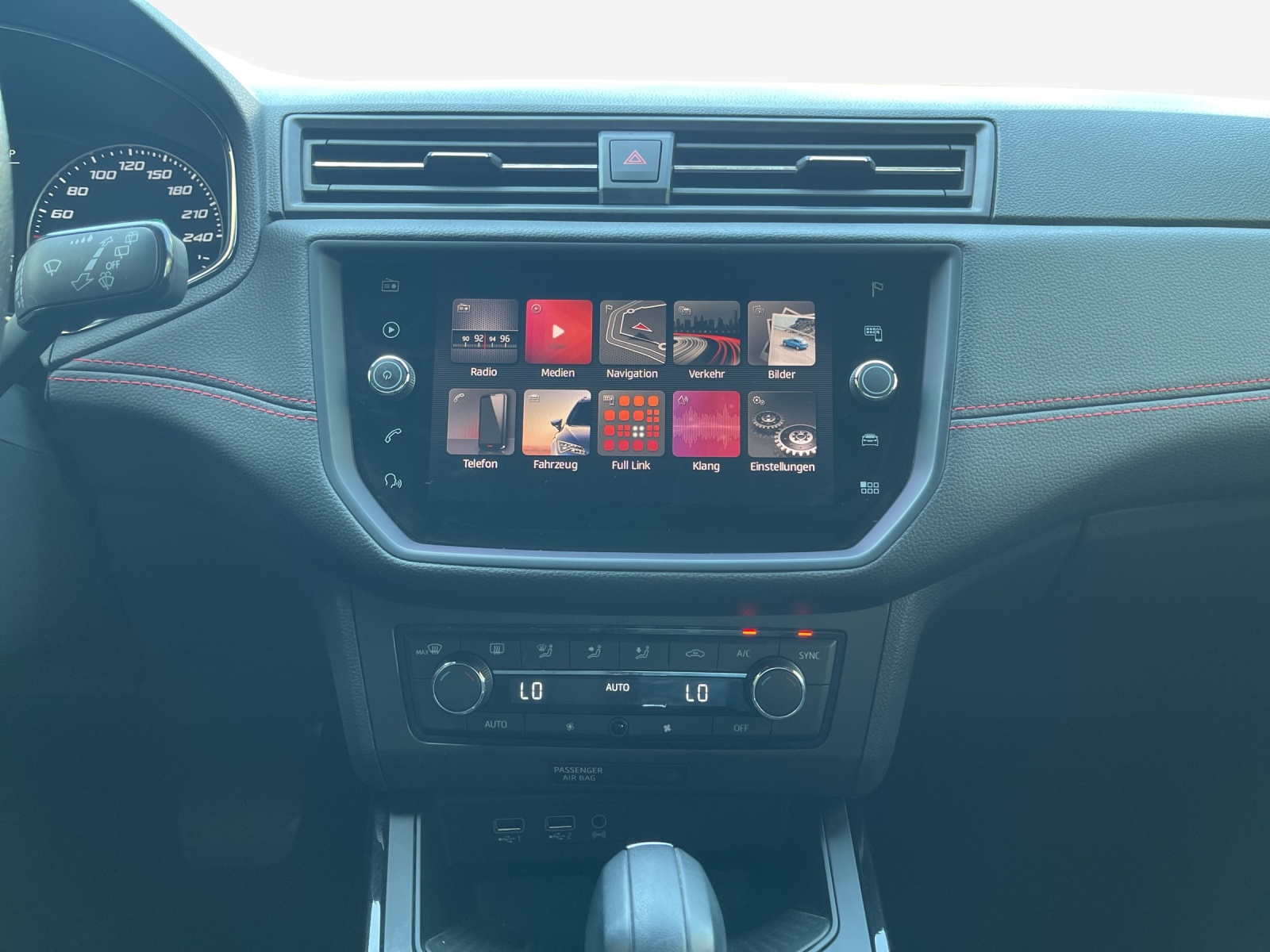 SEAT Arona 1.0 TSI Eco FR DSG-image-10