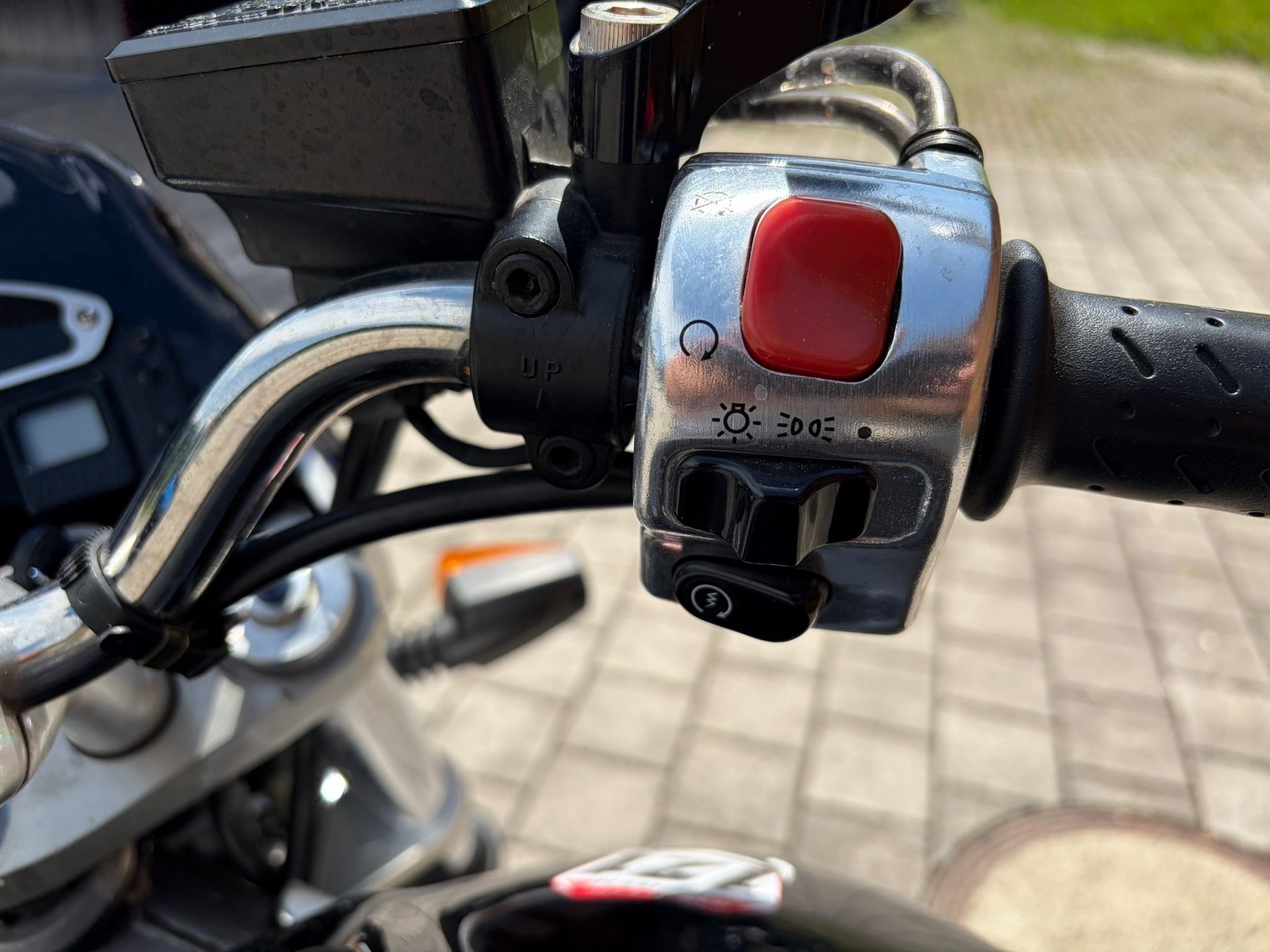 YAMAHA BT 1100 Bulldog-image-8
