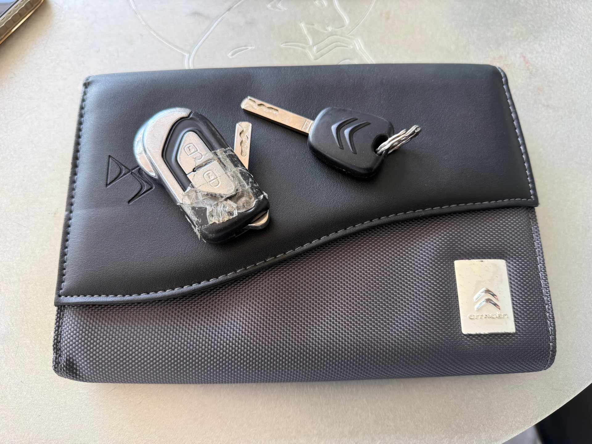 DS AUTOMOBILES DS3 1.6 16V e-HDi SO Chic EGS6-image-12