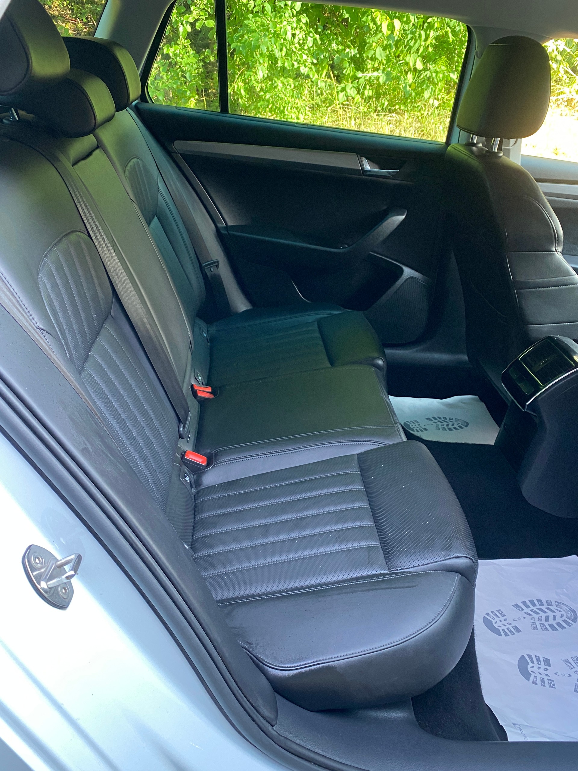 SKODA Superb Combi 1.8 TSI Style DSG-image-4