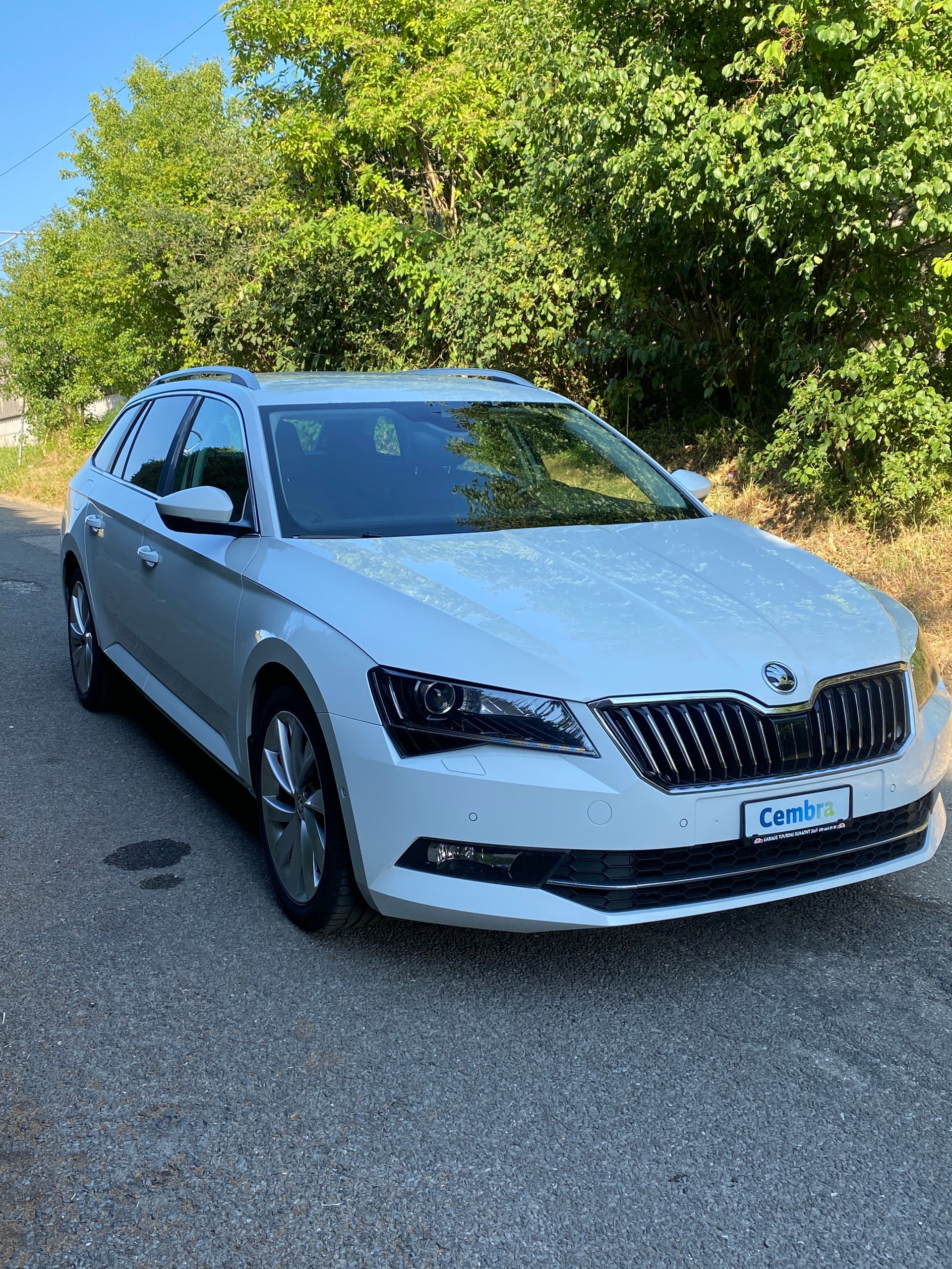 SKODA Superb Combi 1.8 TSI Style DSG-image-1