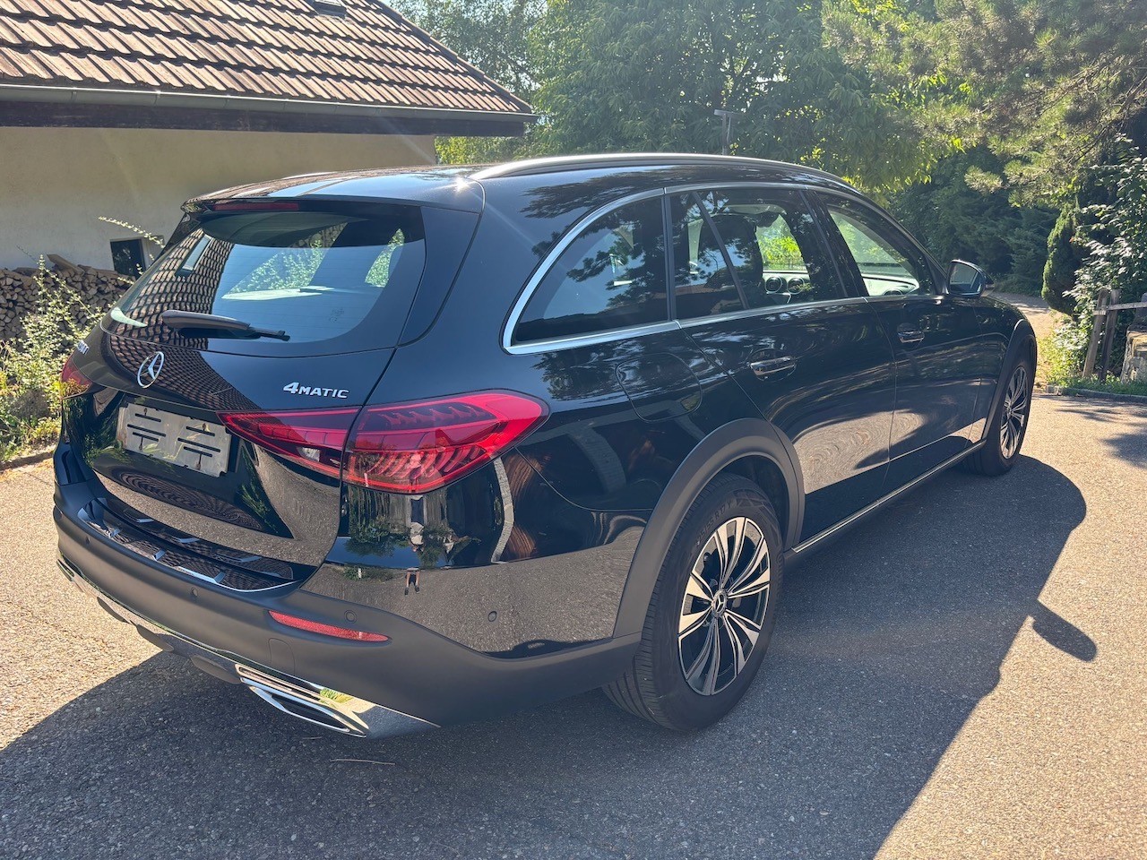 MERCEDES-BENZ C 220 d 4Matic T All-Terrain Avantgarde-image-6