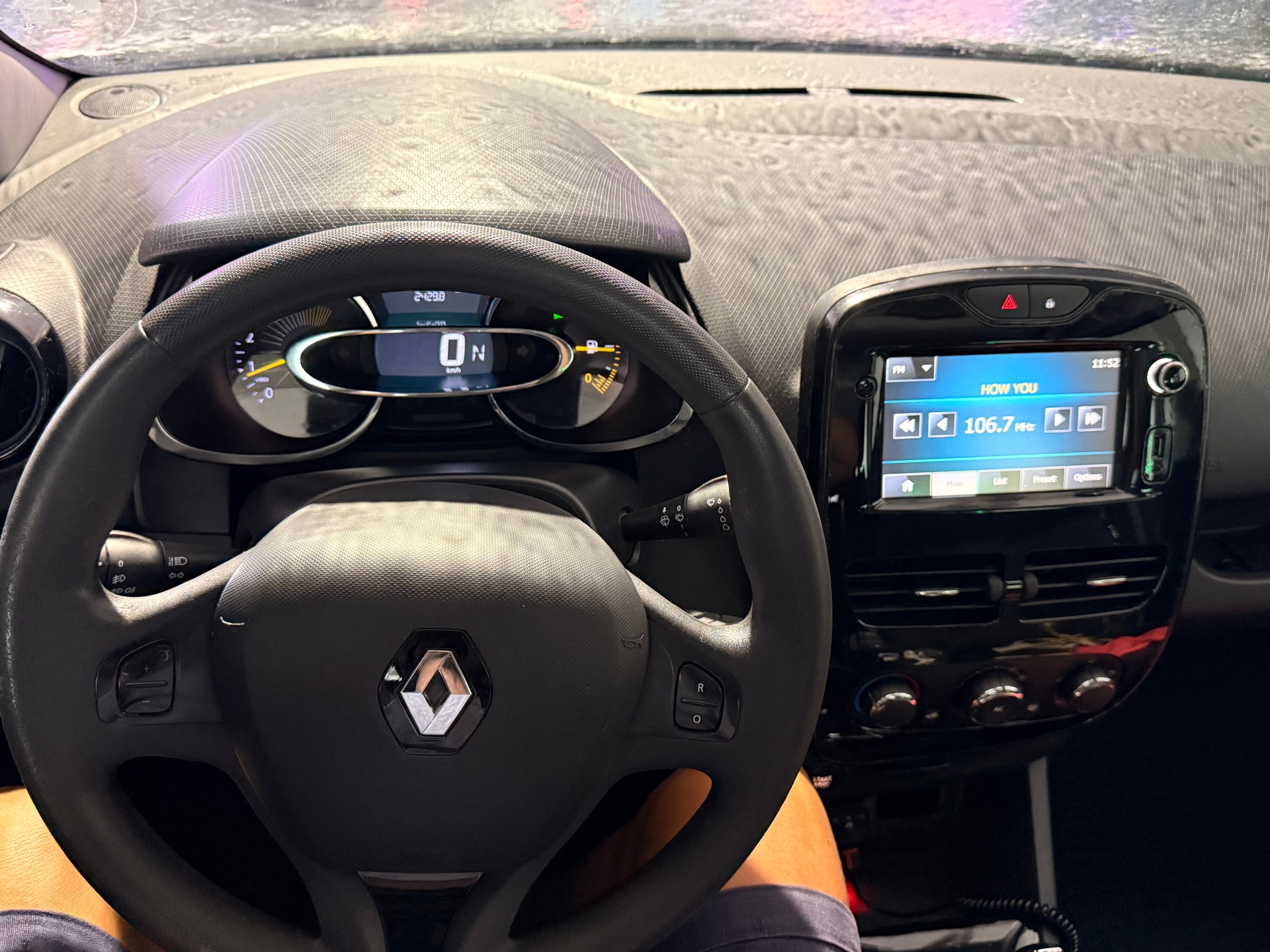 RENAULT 1.5 dCi Swiss Edition-image-5