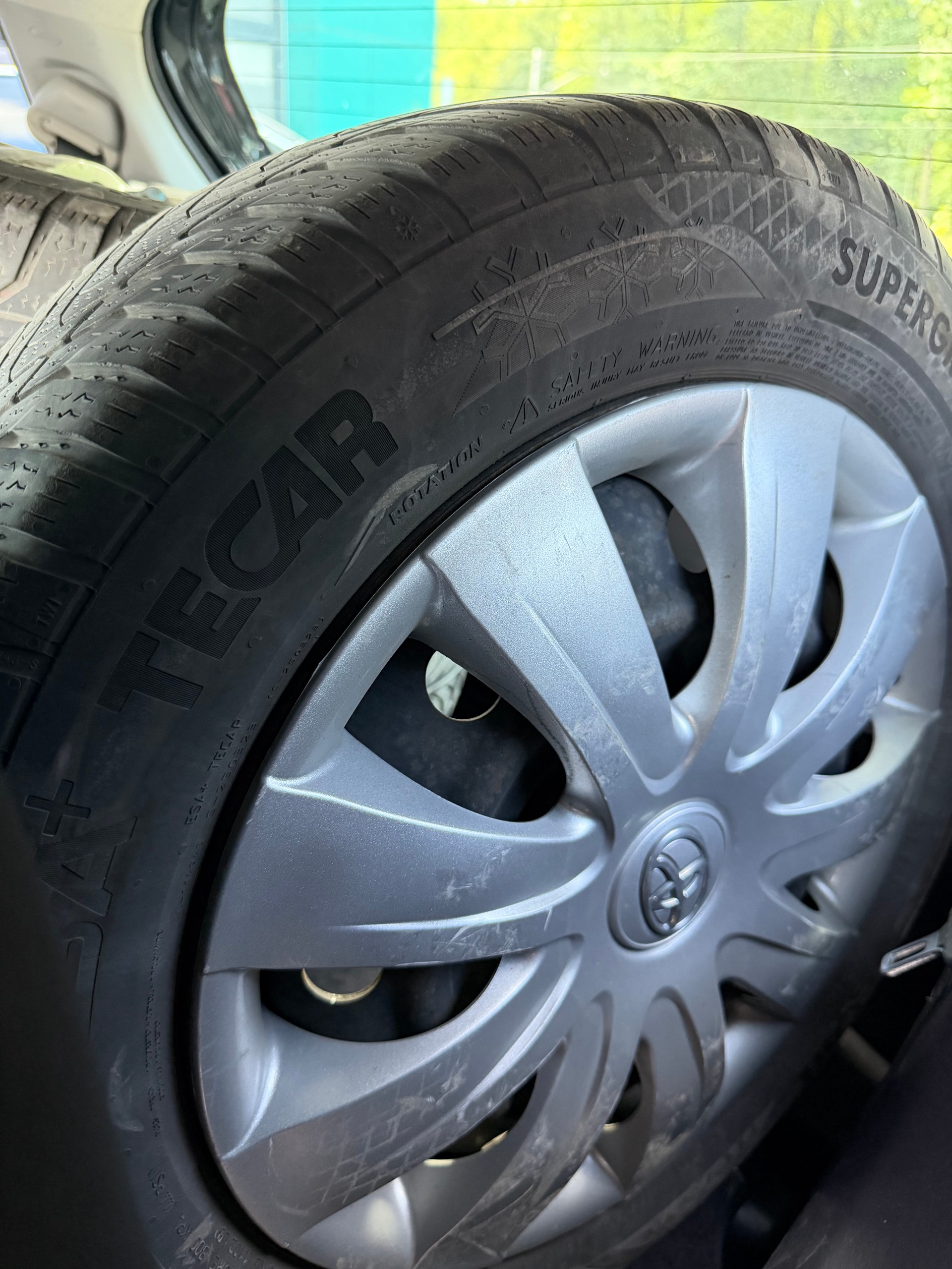 TOYOTA iQ2 1.0 VVT-i-image-8