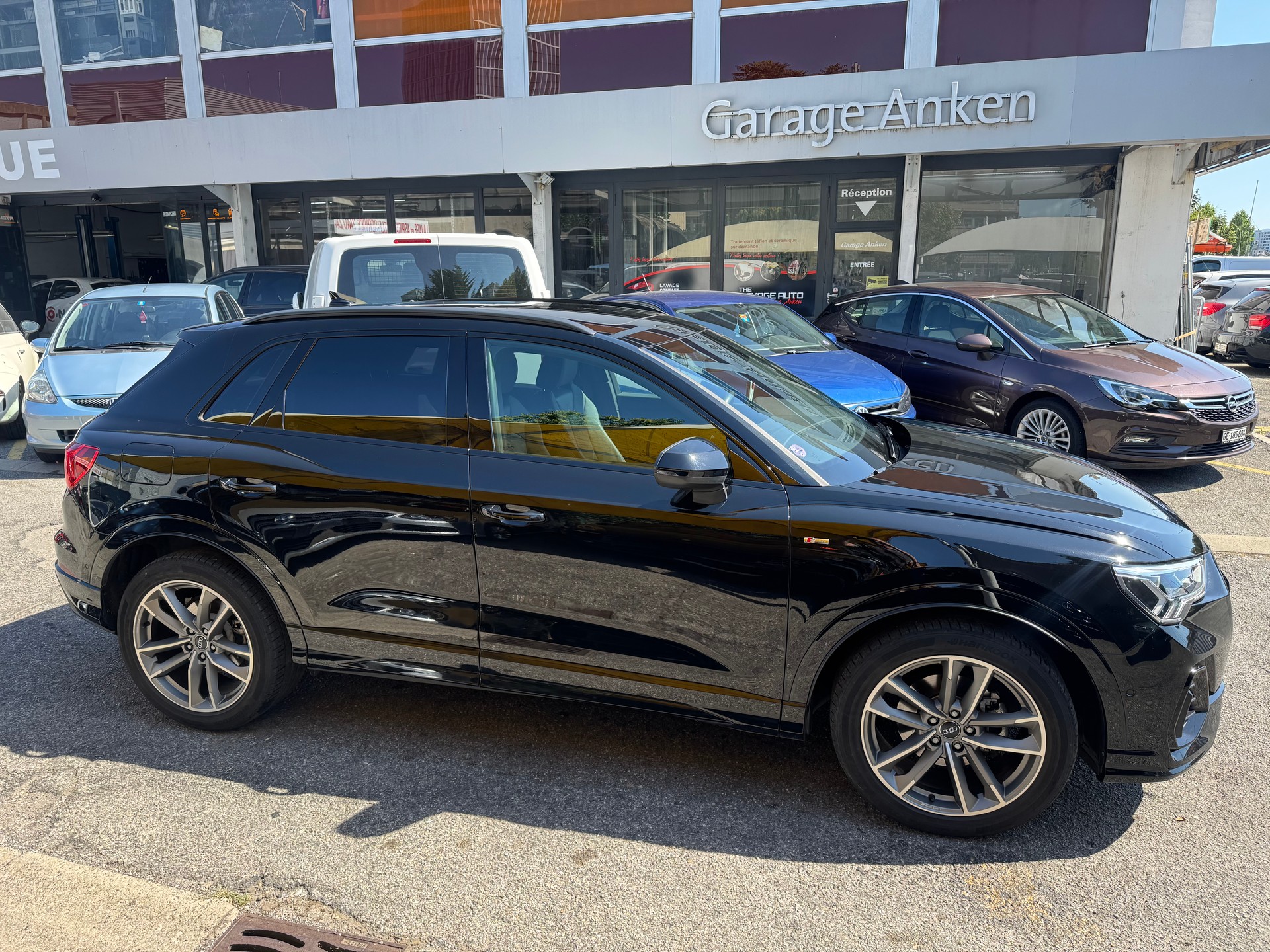 AUDI Q3 35 TFSI S line S-tronic-image-1