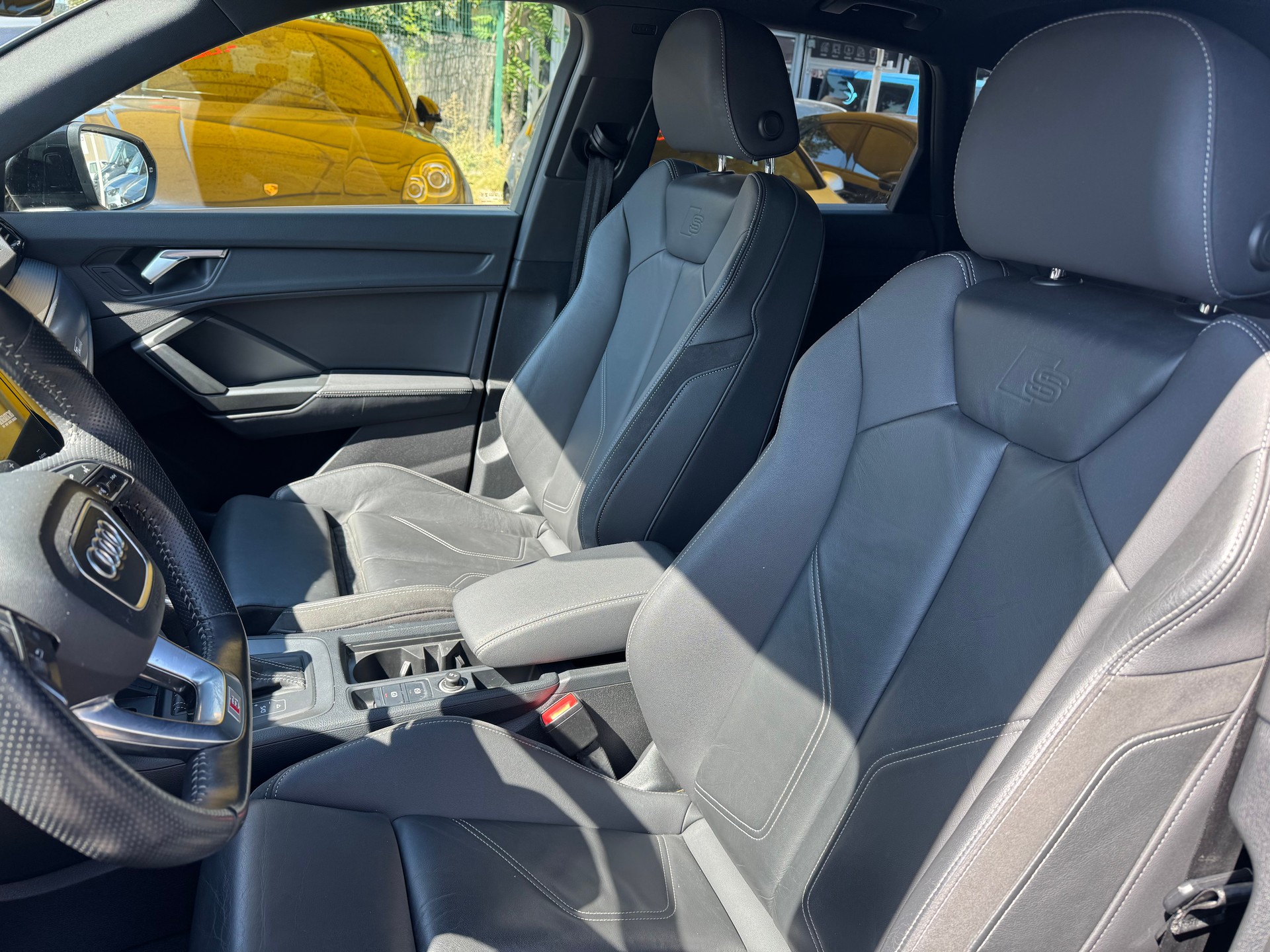 AUDI Q3 35 TFSI S line S-tronic-image-10