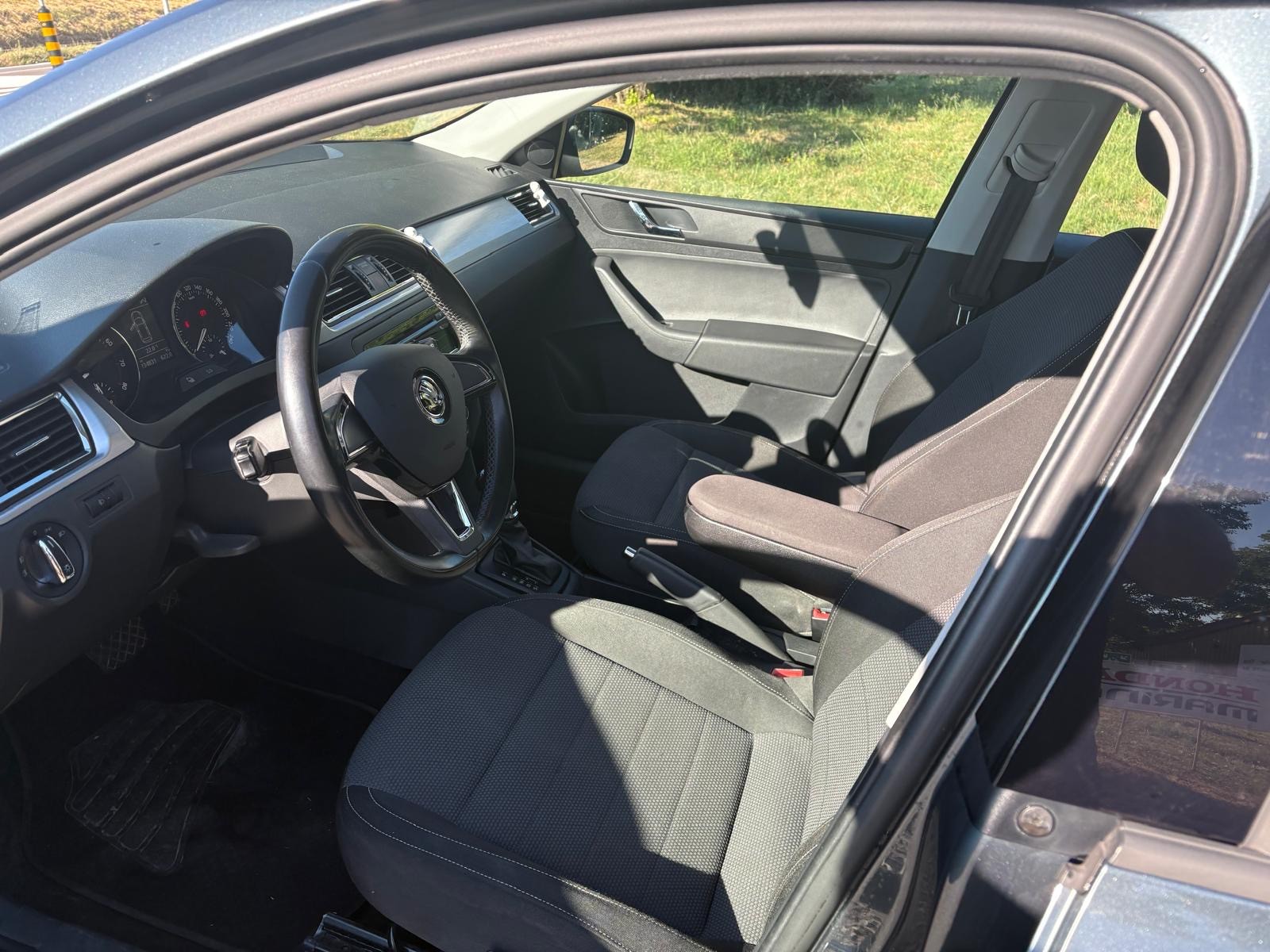 SKODA Rapid Spaceback 1.4 TSI Elegance DSG-image-8