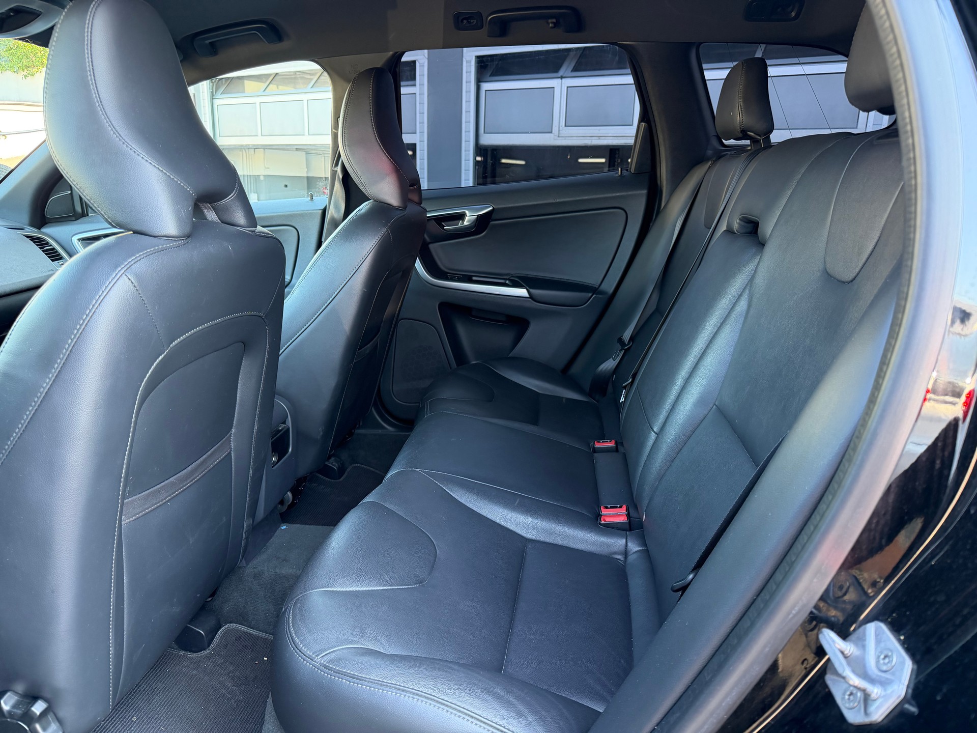 VOLVO XC60 D4 Summum Geartronic-image-7