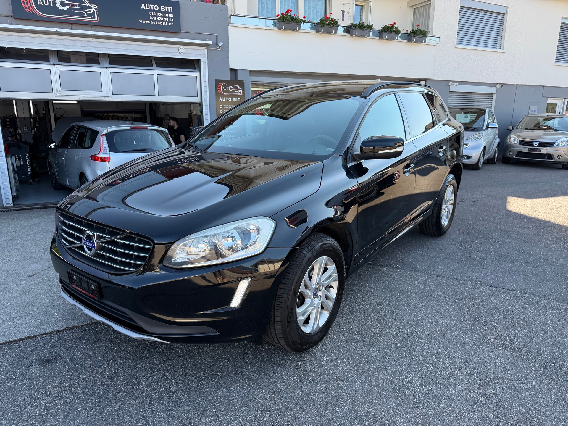 VOLVO XC60 D4 Summum Geartronic-image-0