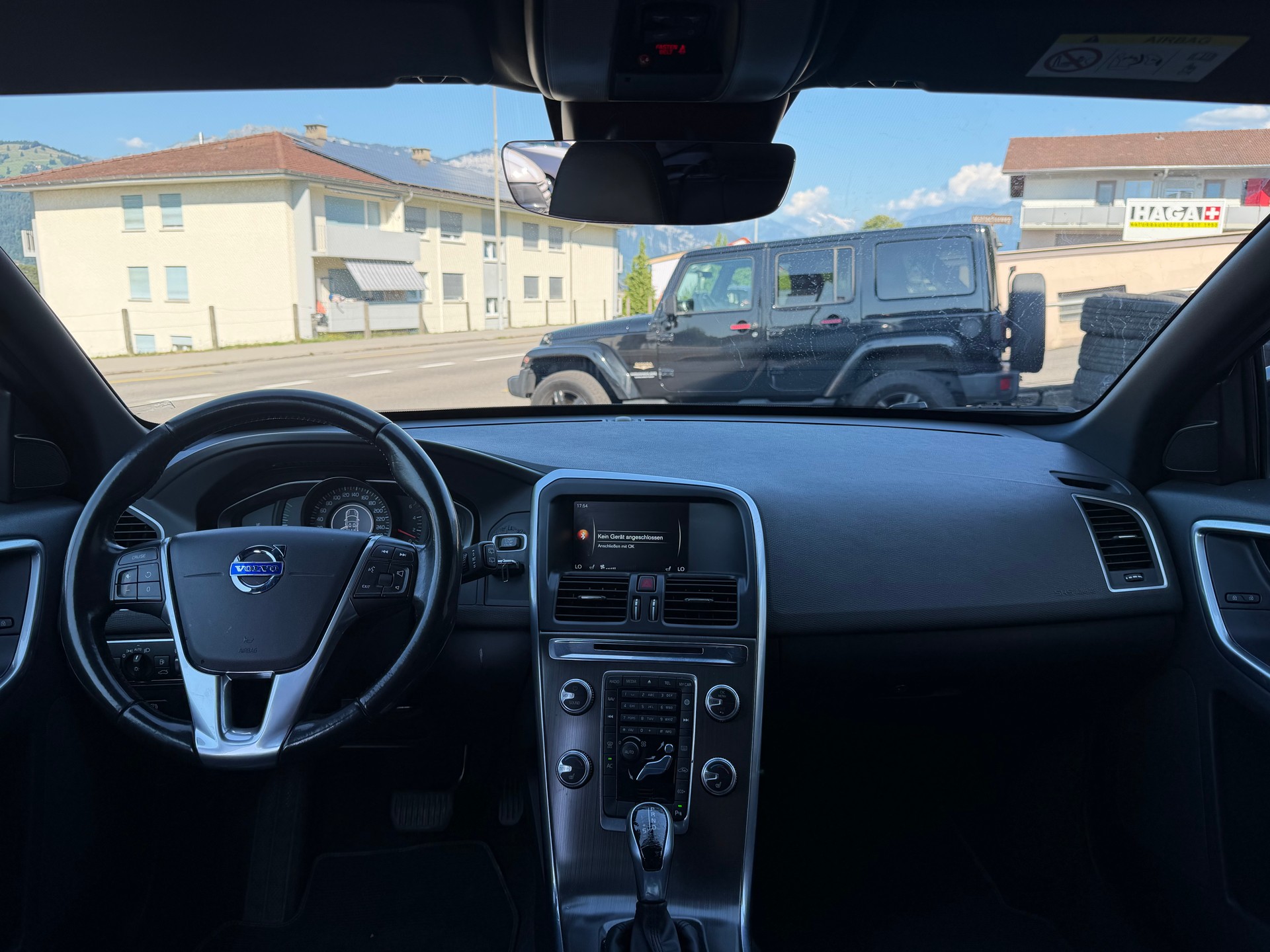 VOLVO XC60 D4 Summum Geartronic-image-4