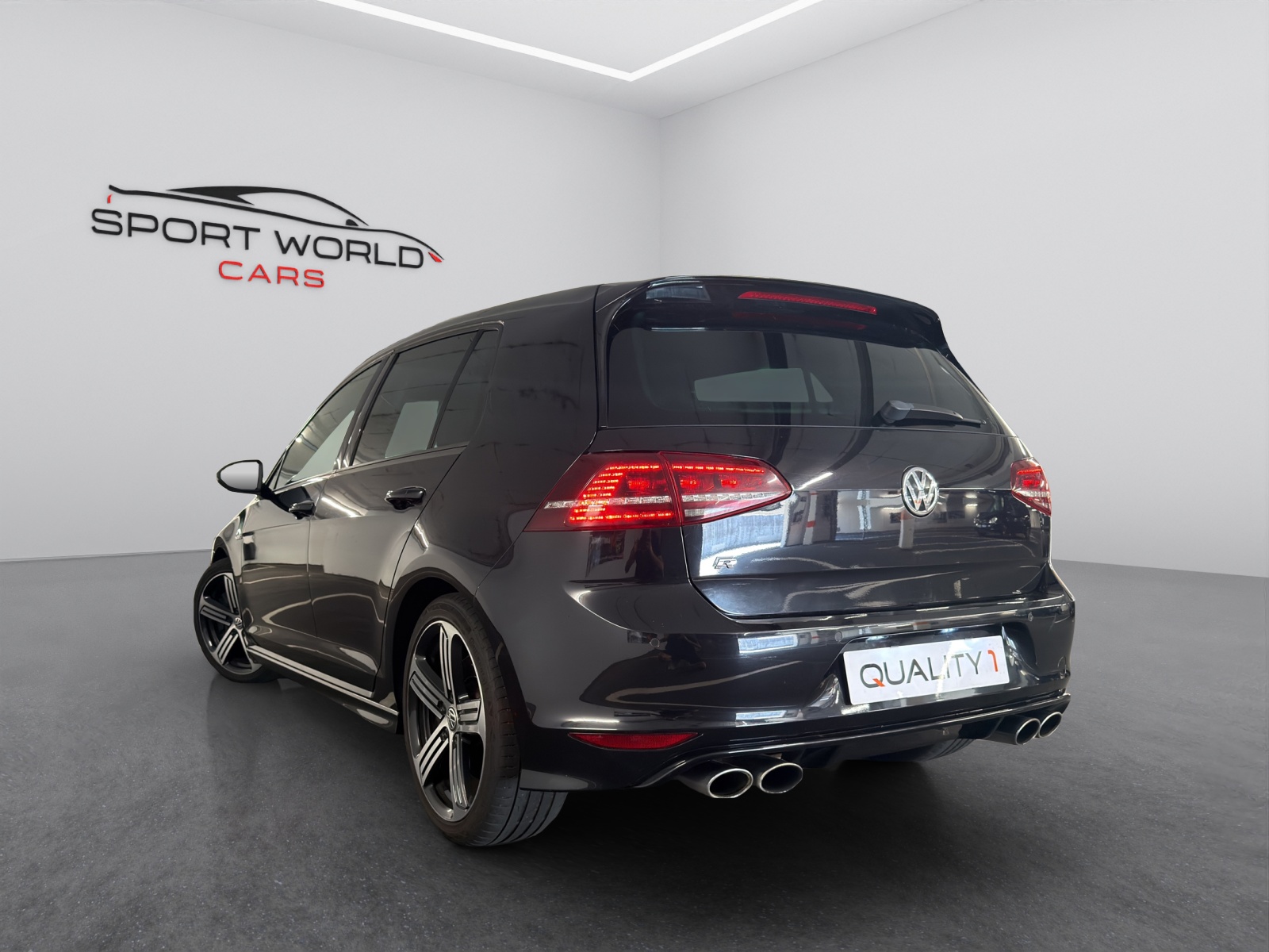 VW Golf 2.0 TSI R 4Motion DSG-image-21