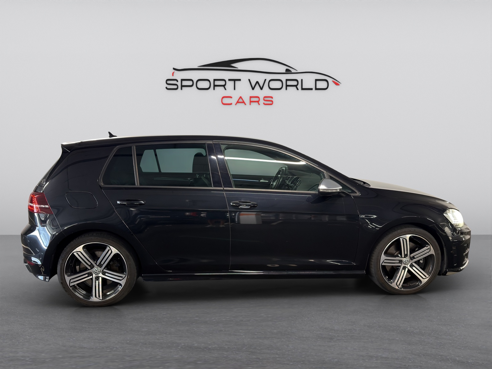 VW Golf 2.0 TSI R 4Motion DSG-image-13