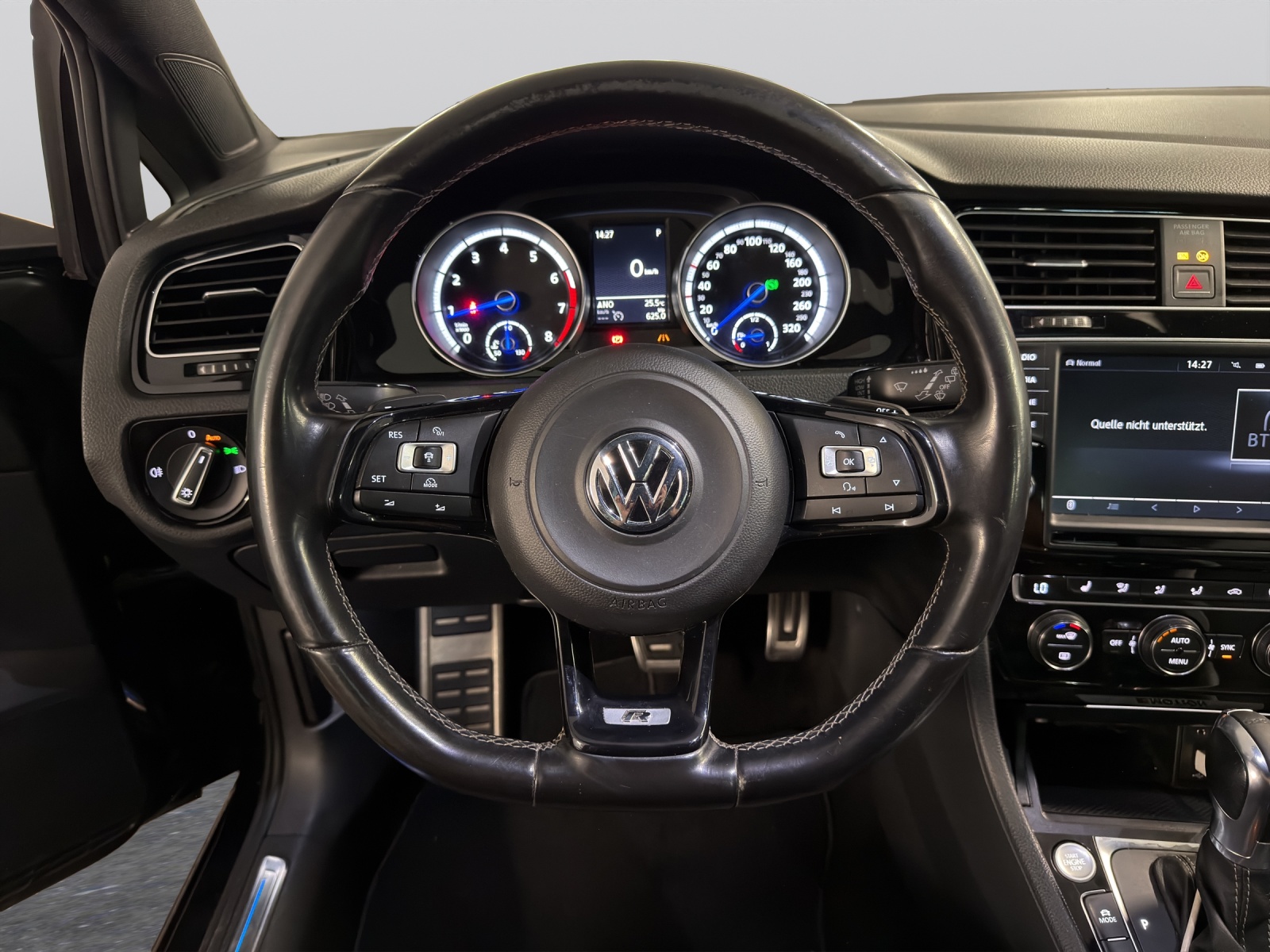 VW Golf 2.0 TSI R 4Motion DSG-image-5