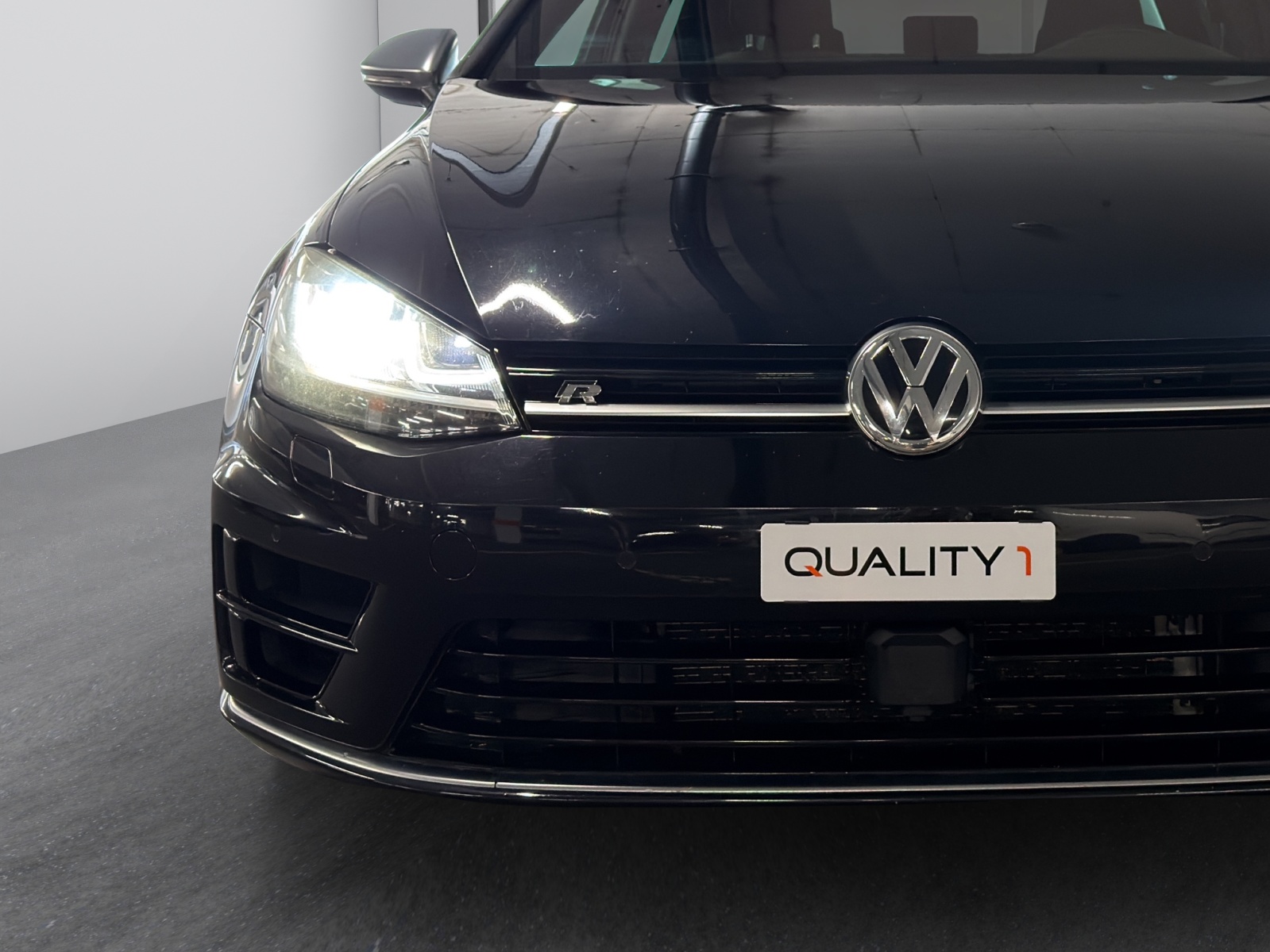 VW Golf 2.0 TSI R 4Motion DSG-image-6
