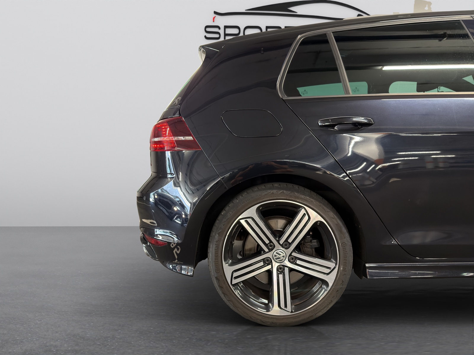VW Golf 2.0 TSI R 4Motion DSG-image-26