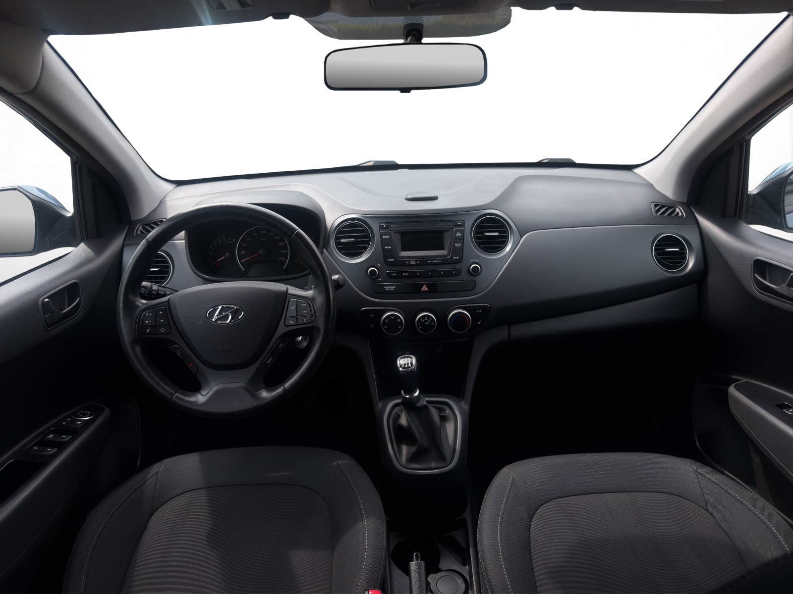 HYUNDAI i10 1.0 Amplia-image-13