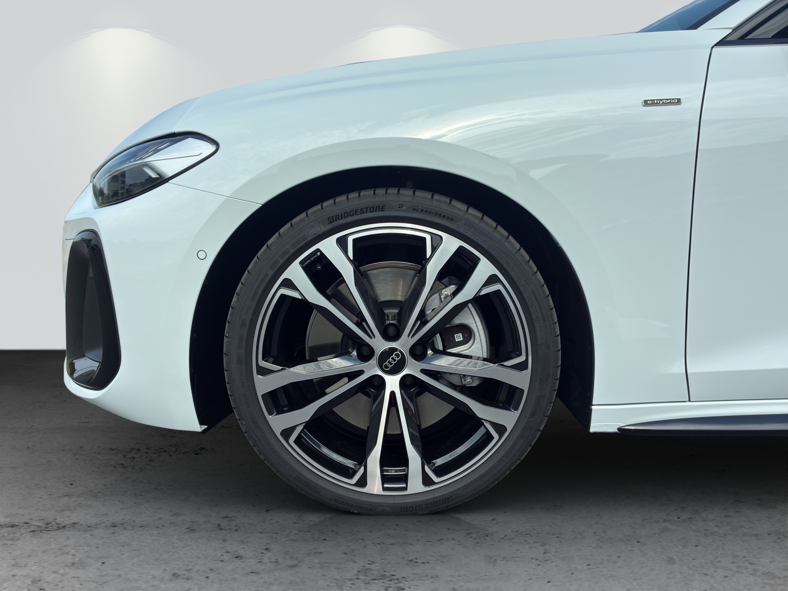 AUDI A5 Avant e-hybrid quattro Attraction 220 kW S tronic-image-10