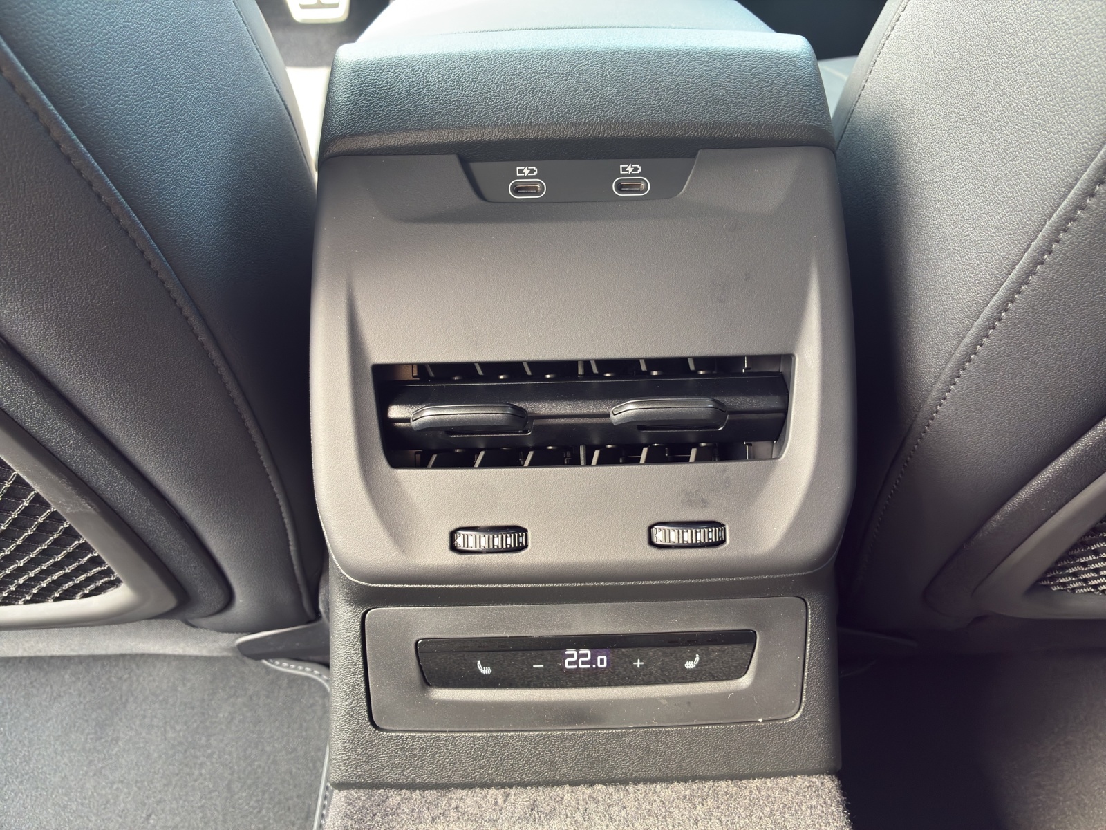 AUDI A5 Avant e-hybrid quattro Attraction 220 kW S tronic-image-15