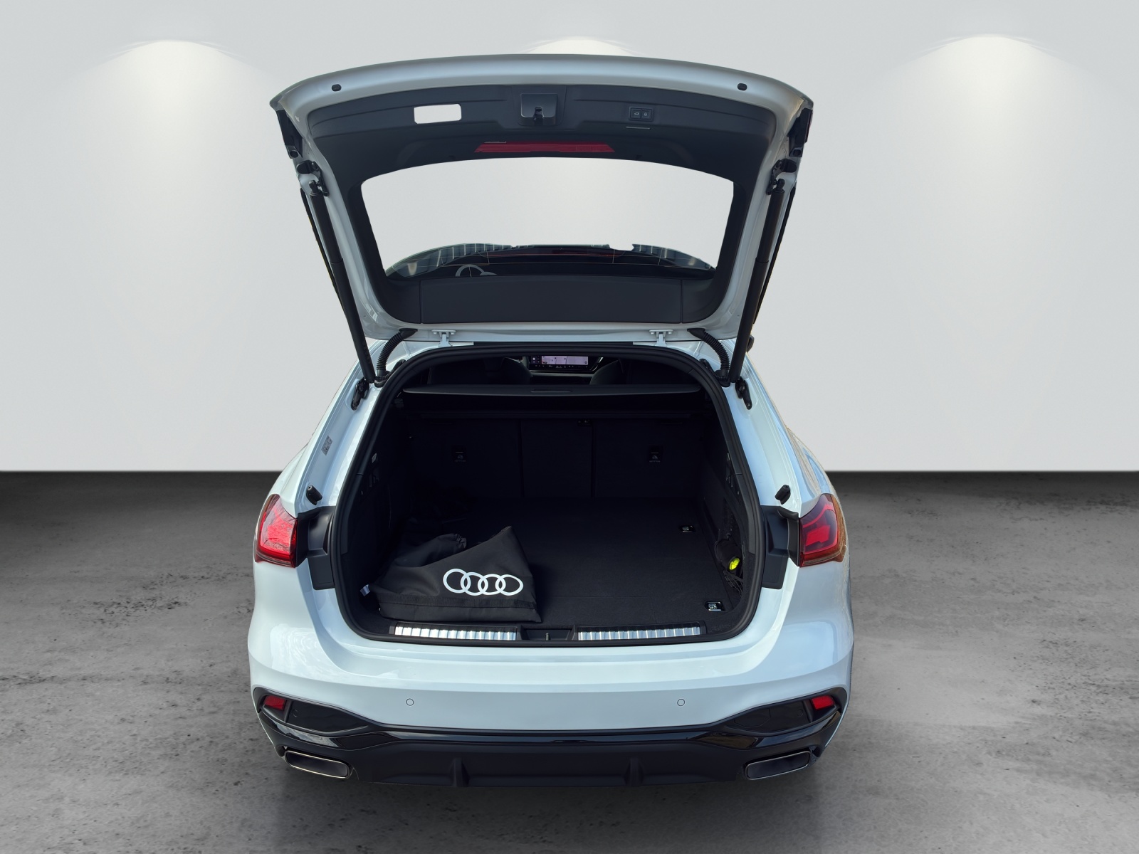 AUDI A5 Avant e-hybrid quattro Attraction 220 kW S tronic-image-9