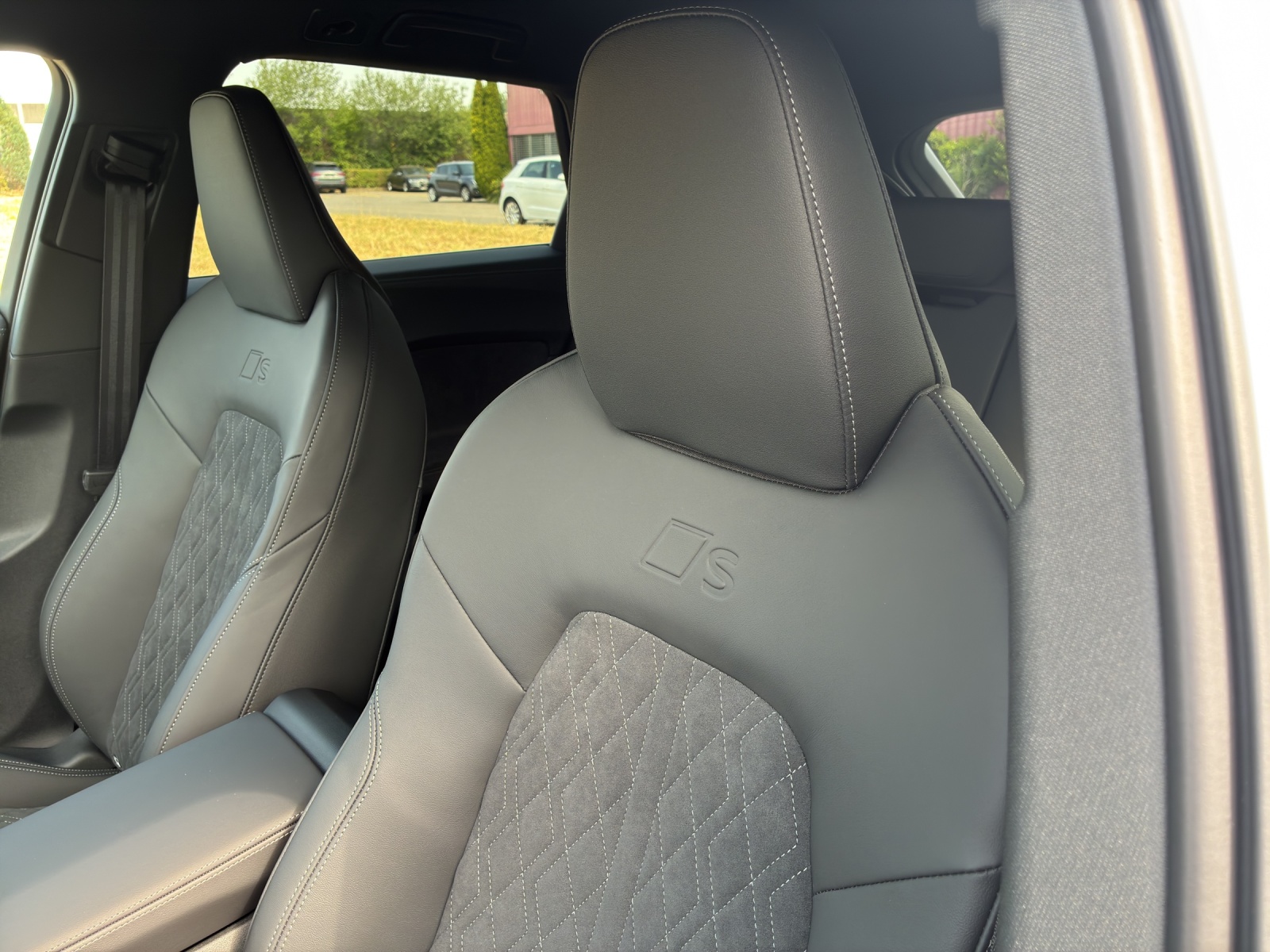 AUDI A5 Avant e-hybrid quattro Attraction 220 kW S tronic-image-13